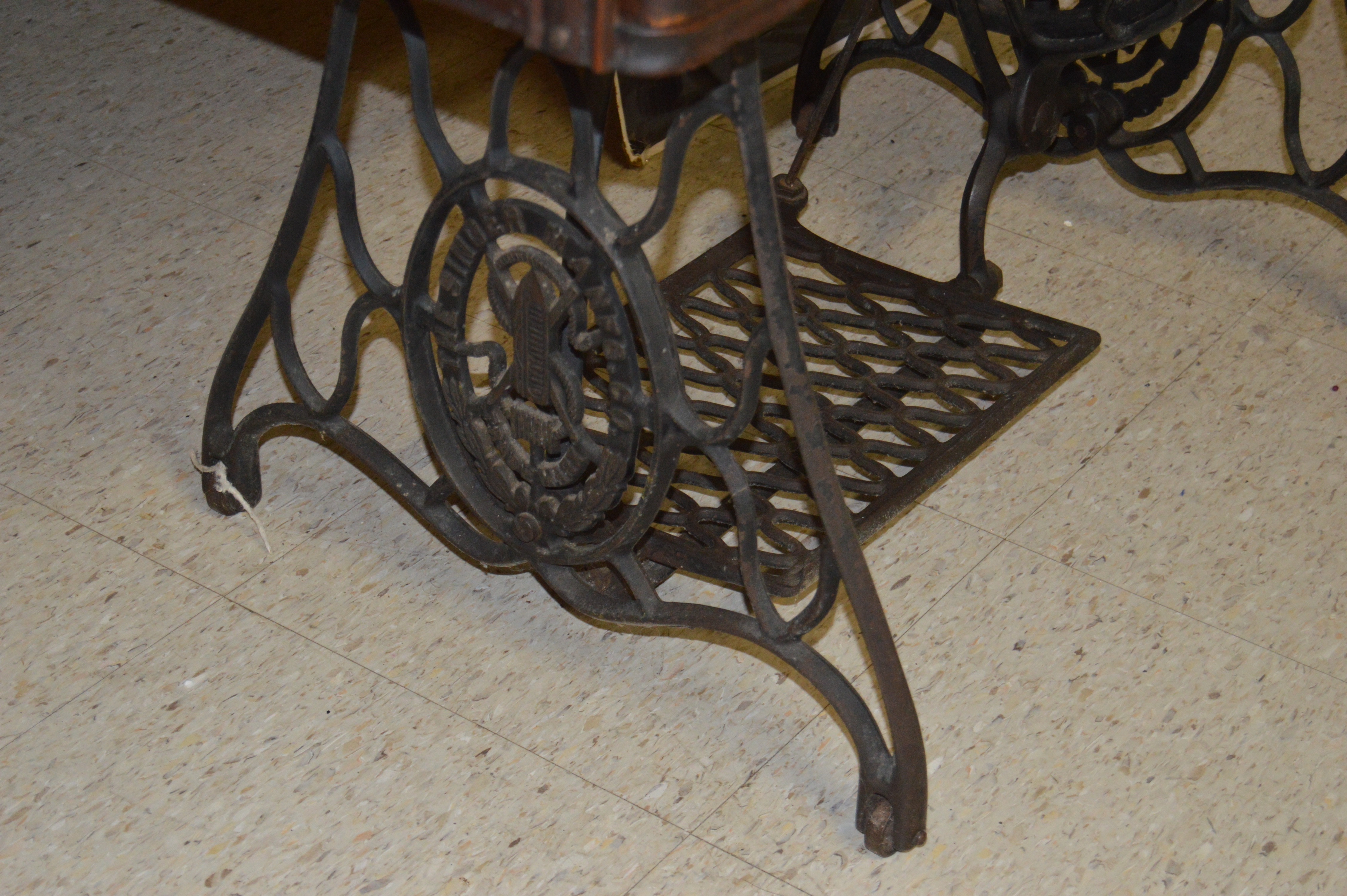 Antique Singer Sewing Machine and Table, Circa 1914