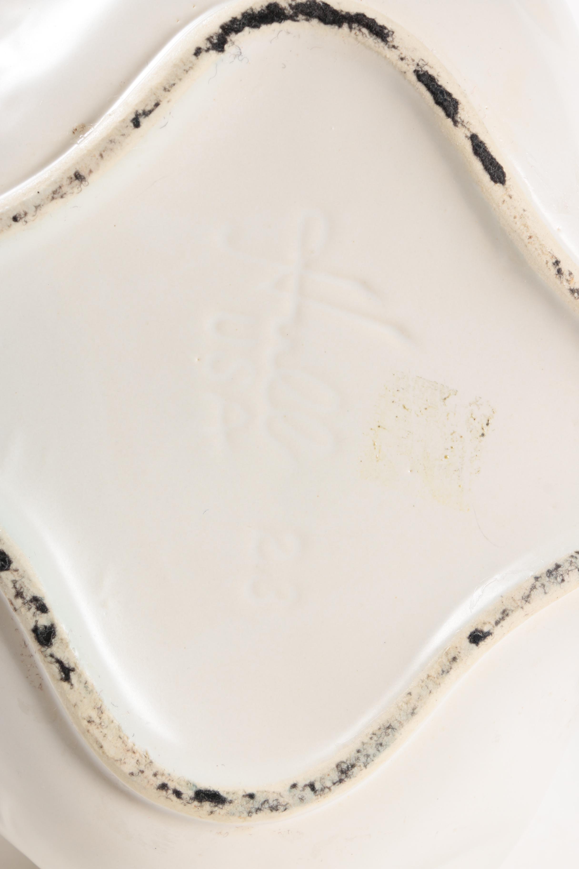 Hull Pottery White Ceramic Swan Planter