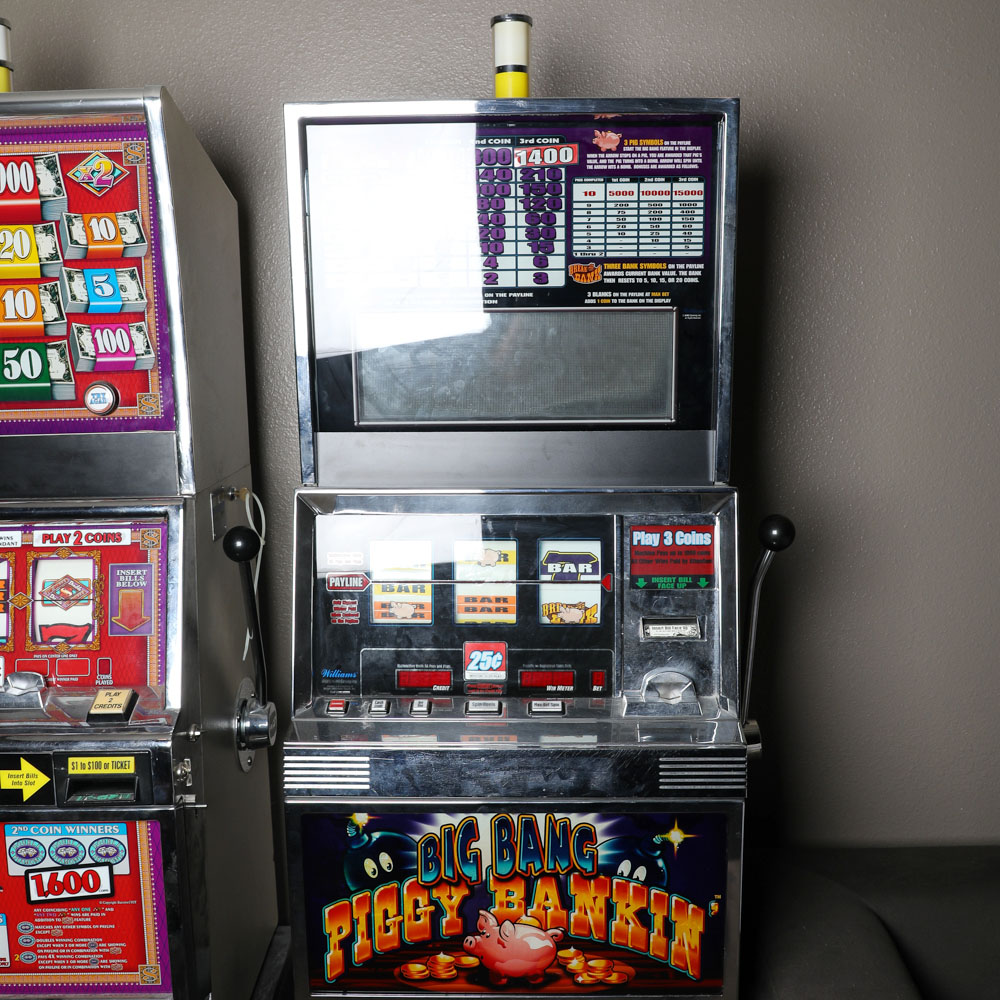 "Big Bang Piggy Bankin'" Slot Machine