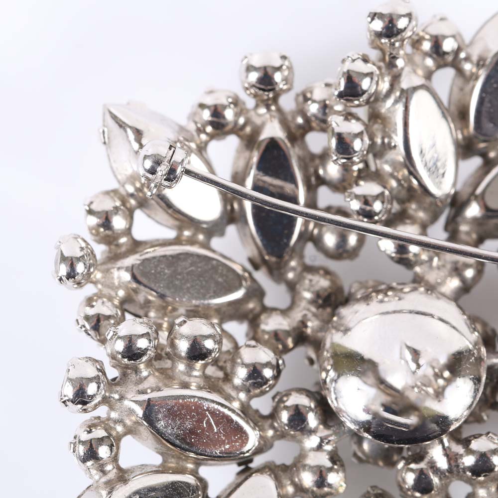 Vintage Costume Jewelry Brooch