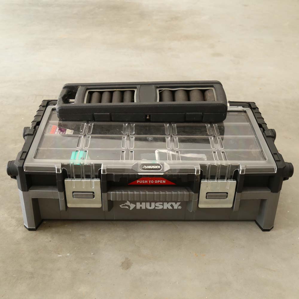 Hardware and Socket Set