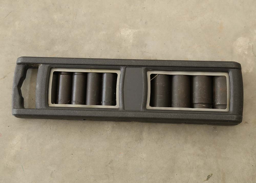 Hardware and Socket Set