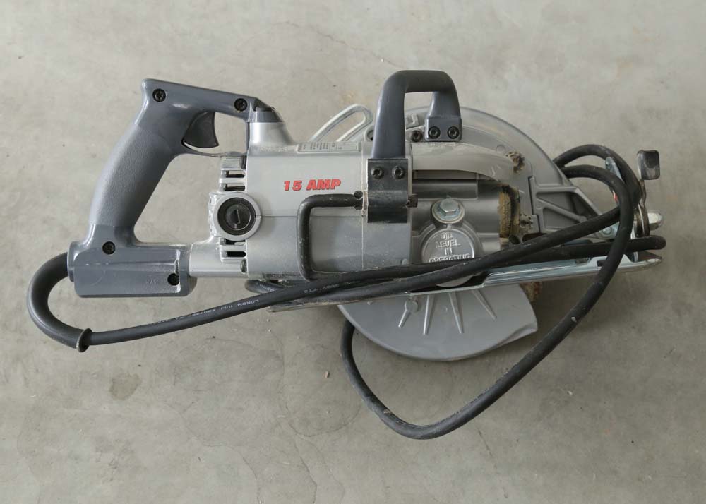 Skilsaw Worm Drive Saw