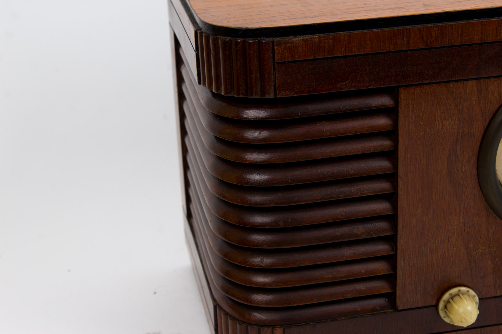 Vintage 1939 Zenith Radio