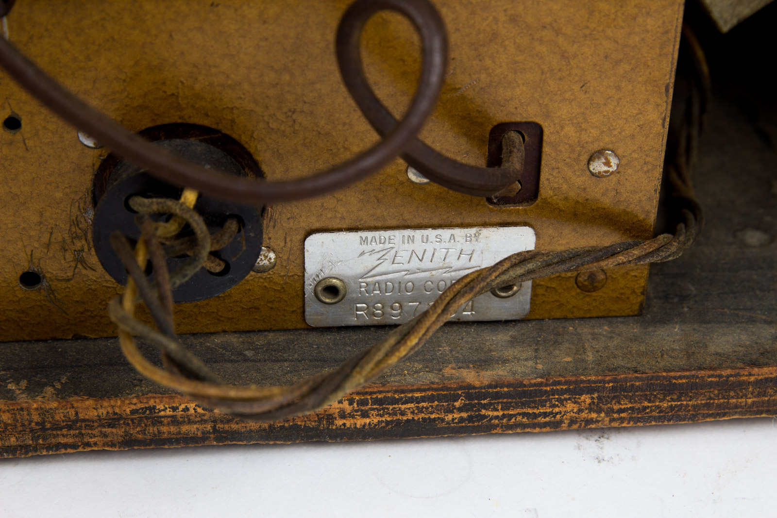 Vintage 1939 Zenith Radio