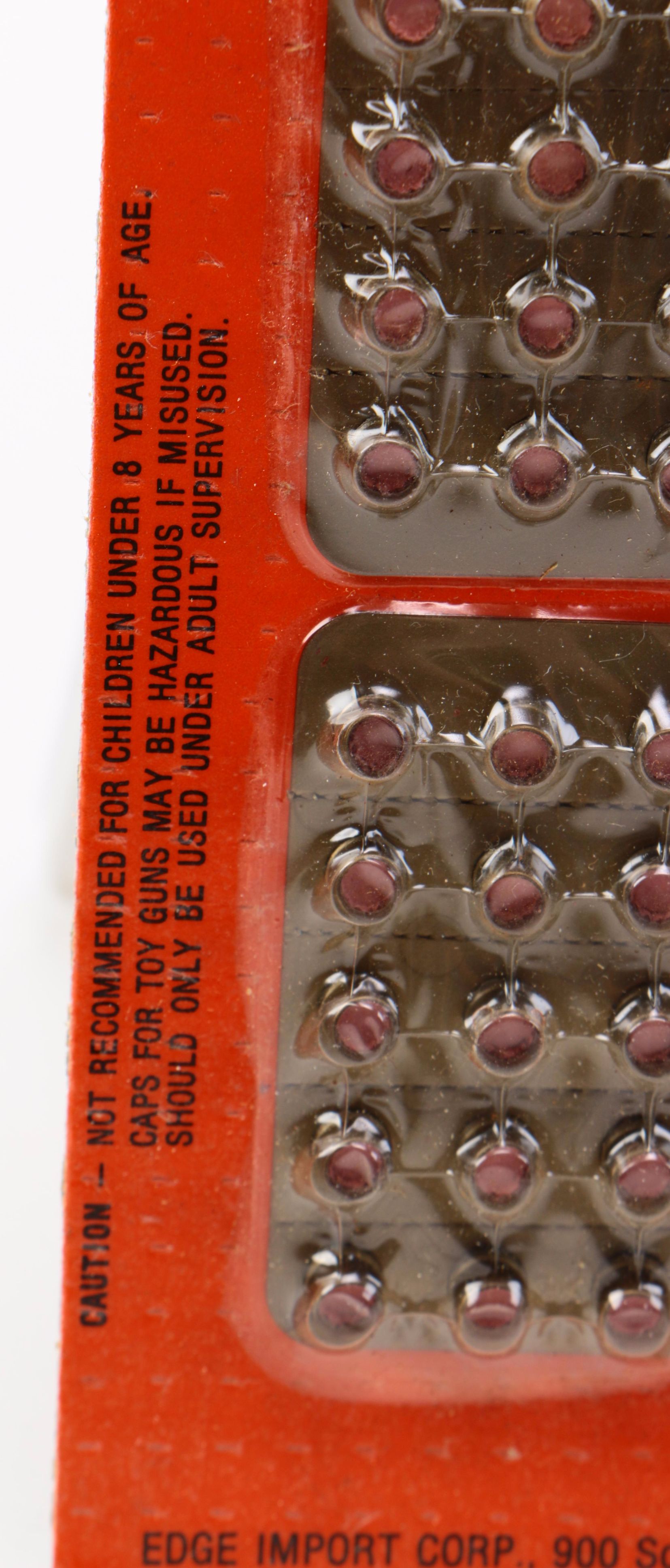 "The Sheriff: Mini Rayo" Toy Gun and Shooting Caps