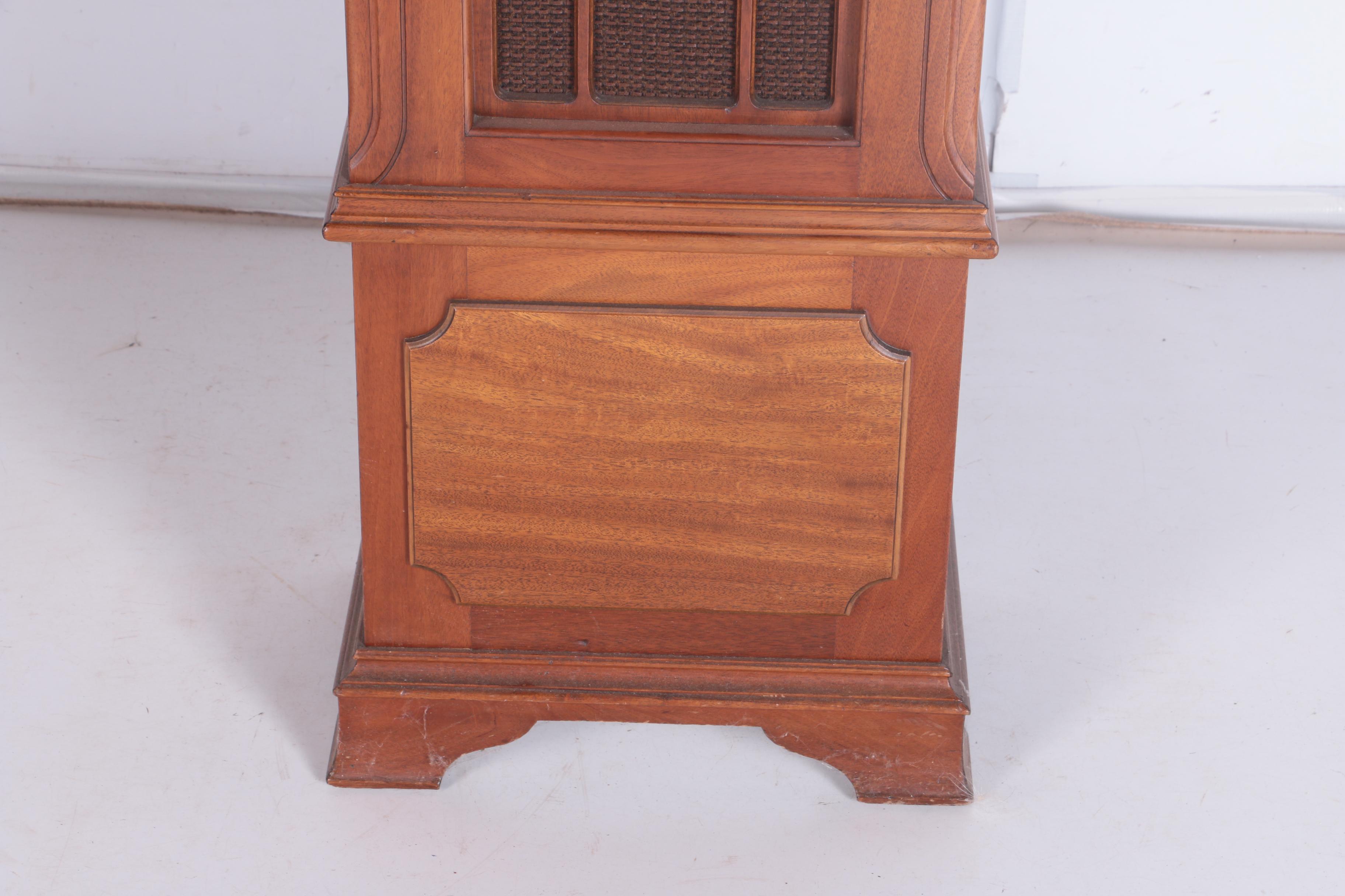 Circa 1930s Philco 570 Grandfather Clock Radio