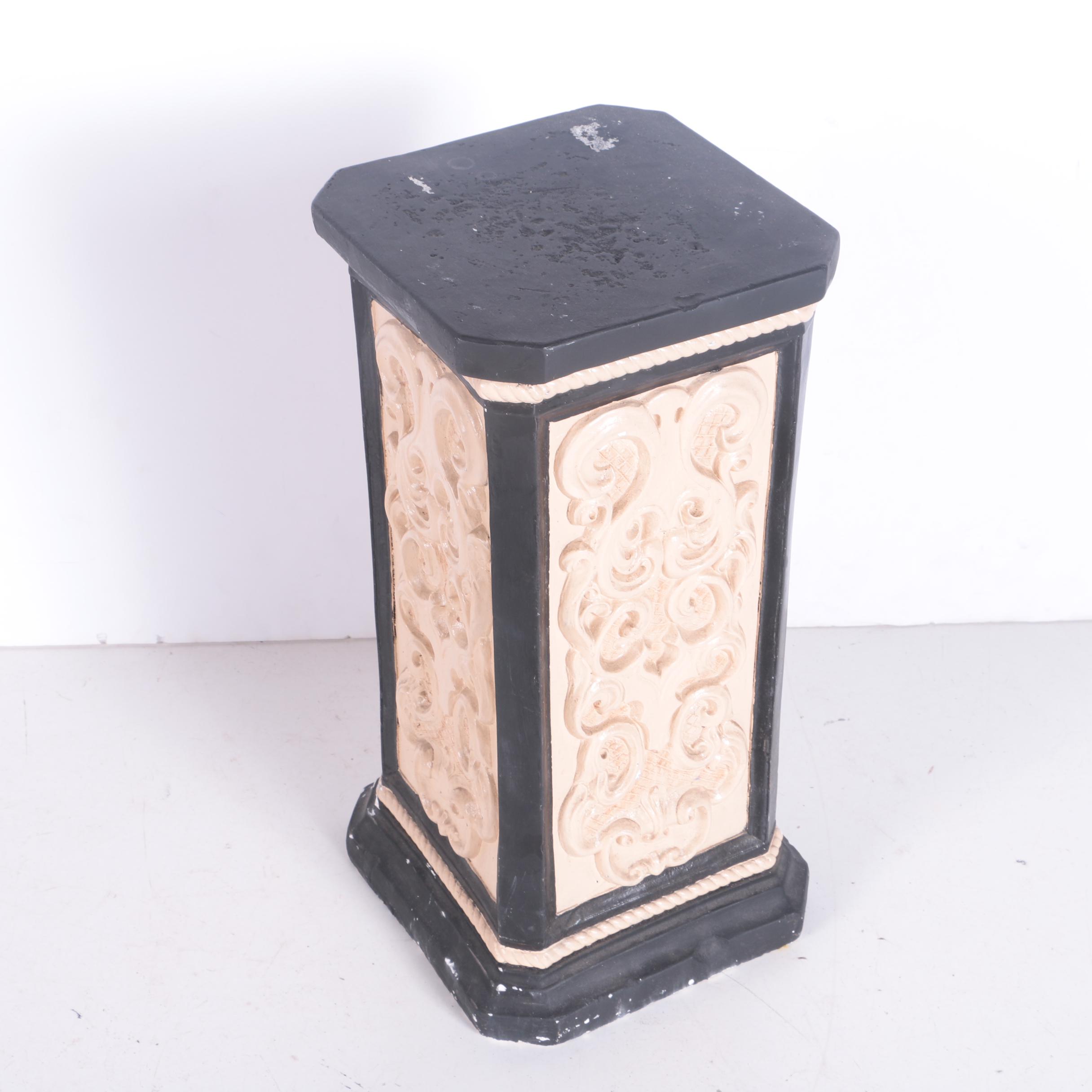 Ceramic Display Pillar