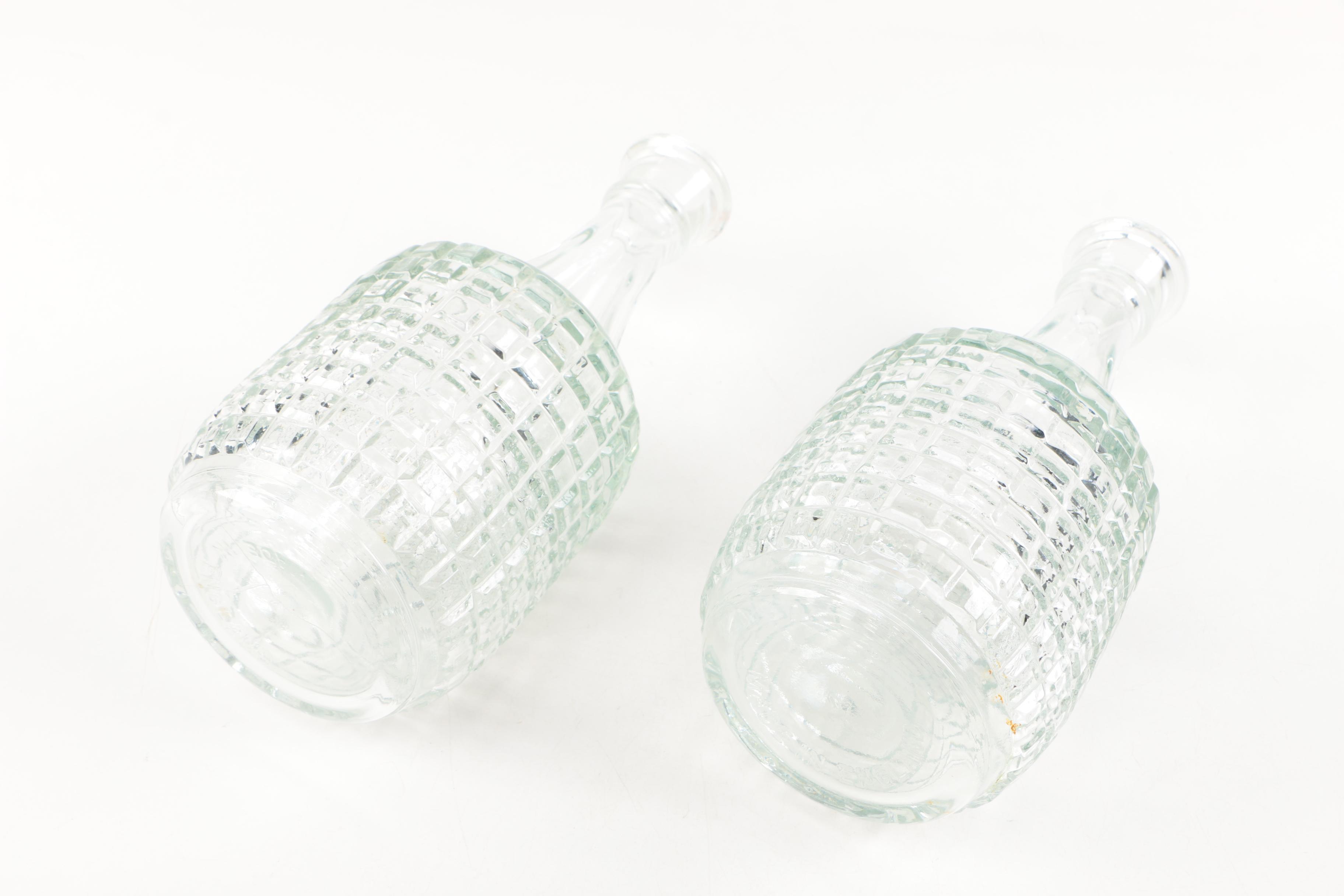 Glass Decanters with Rack and Drinking Horn