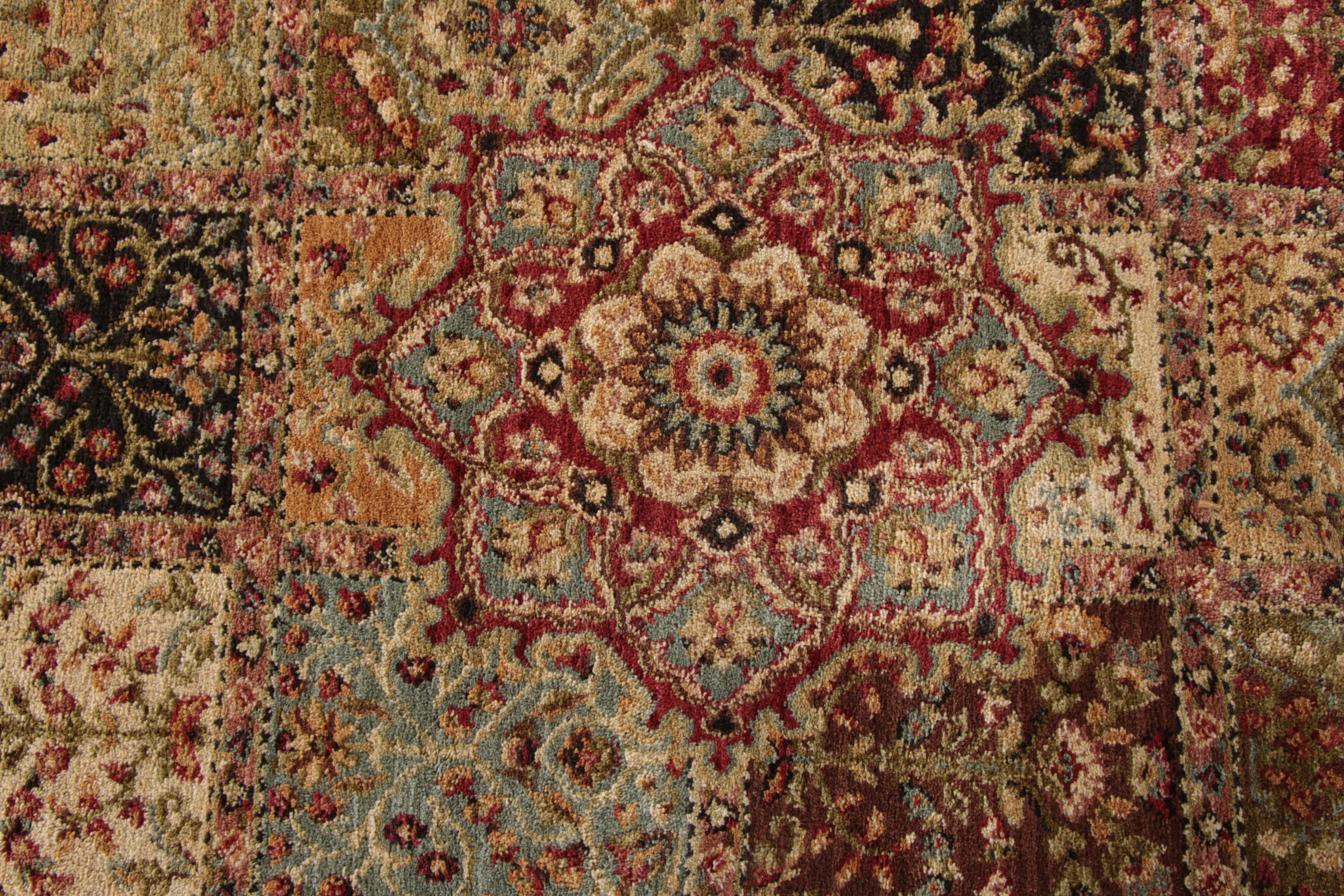 Machine Made Shaw Living "Washington Square" Area Rug