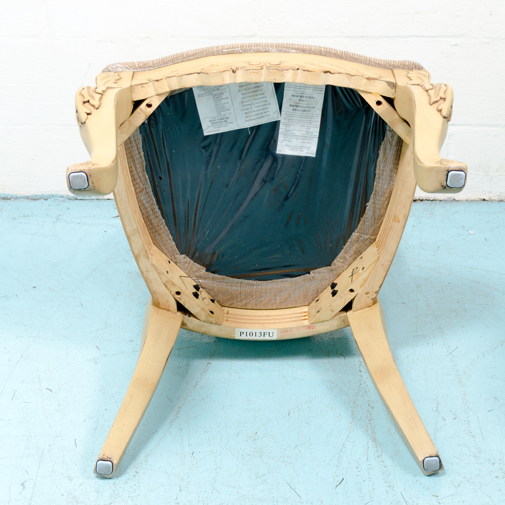 Carved Stylized Queen Anne Style Dining Table and Four Chairs