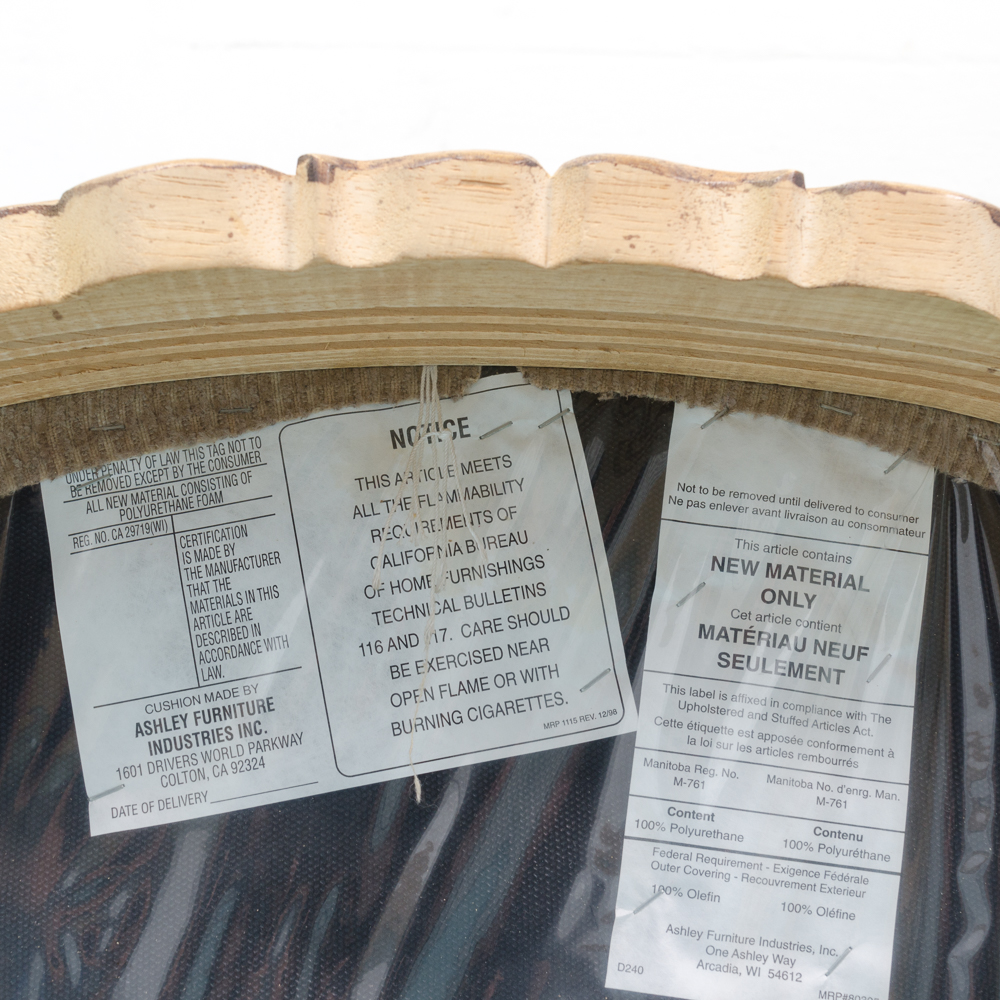 Carved Stylized Queen Anne Style Dining Table and Four Chairs