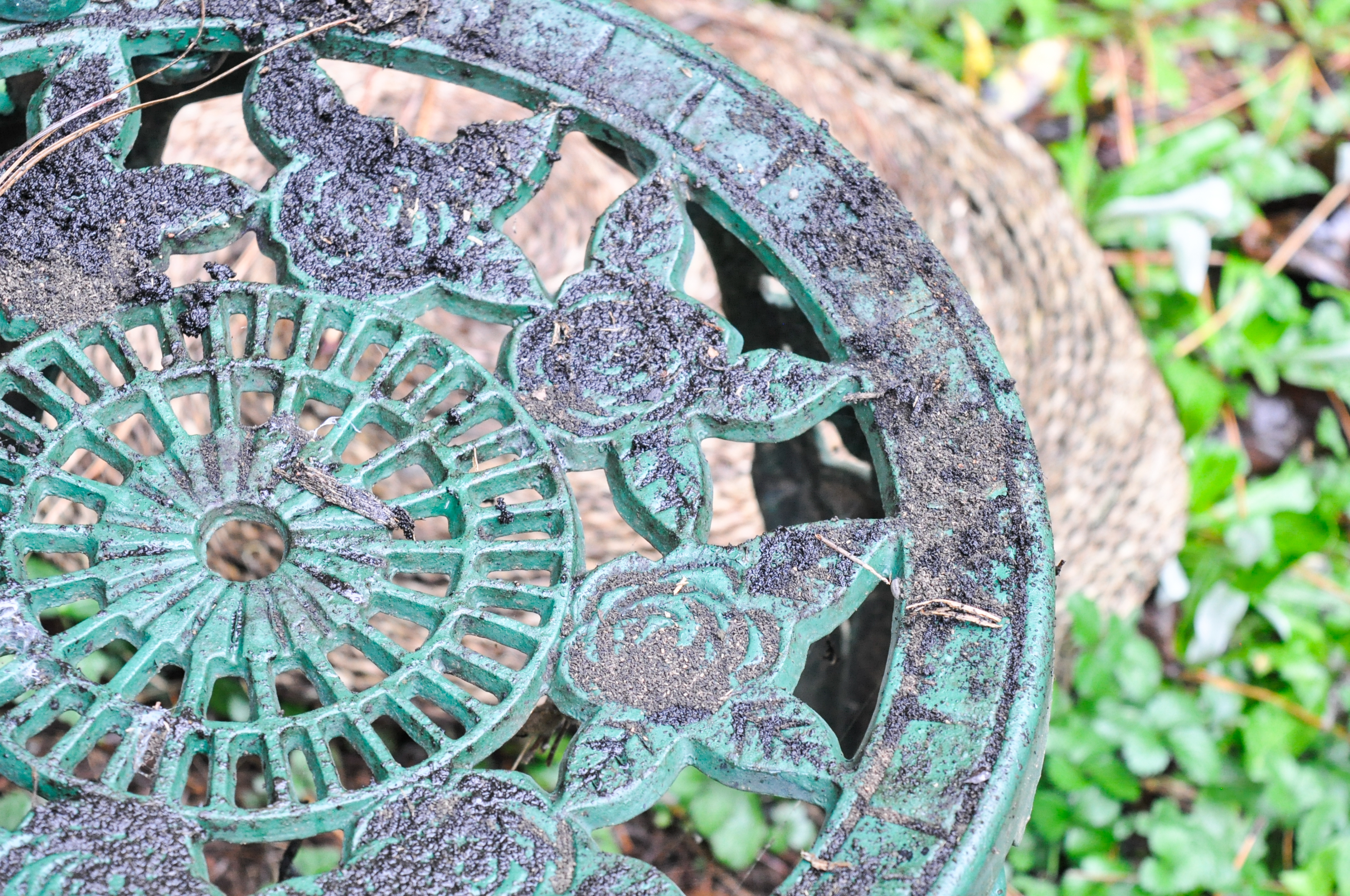Three-Piece Cast Iron Garden Furniture Set