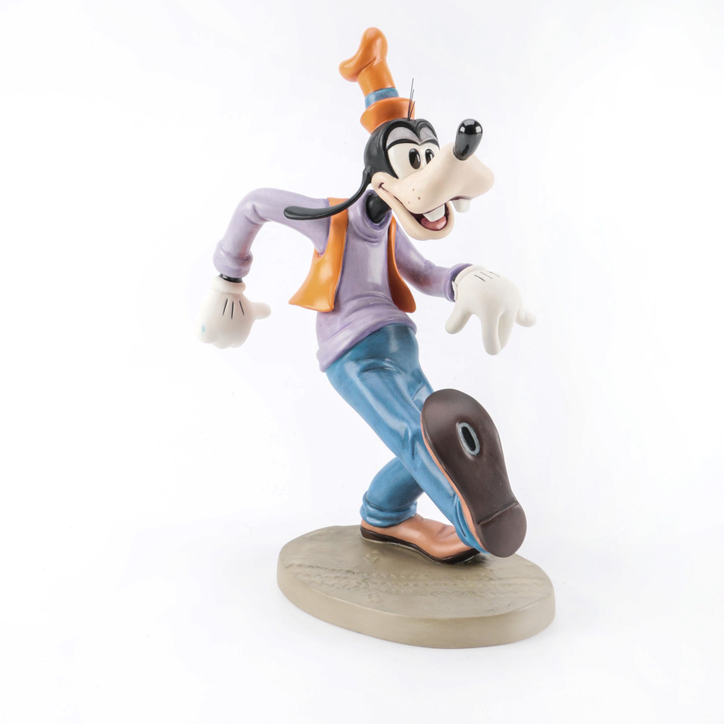 Walt  Disney Classics Collection "Goofy" Figurine