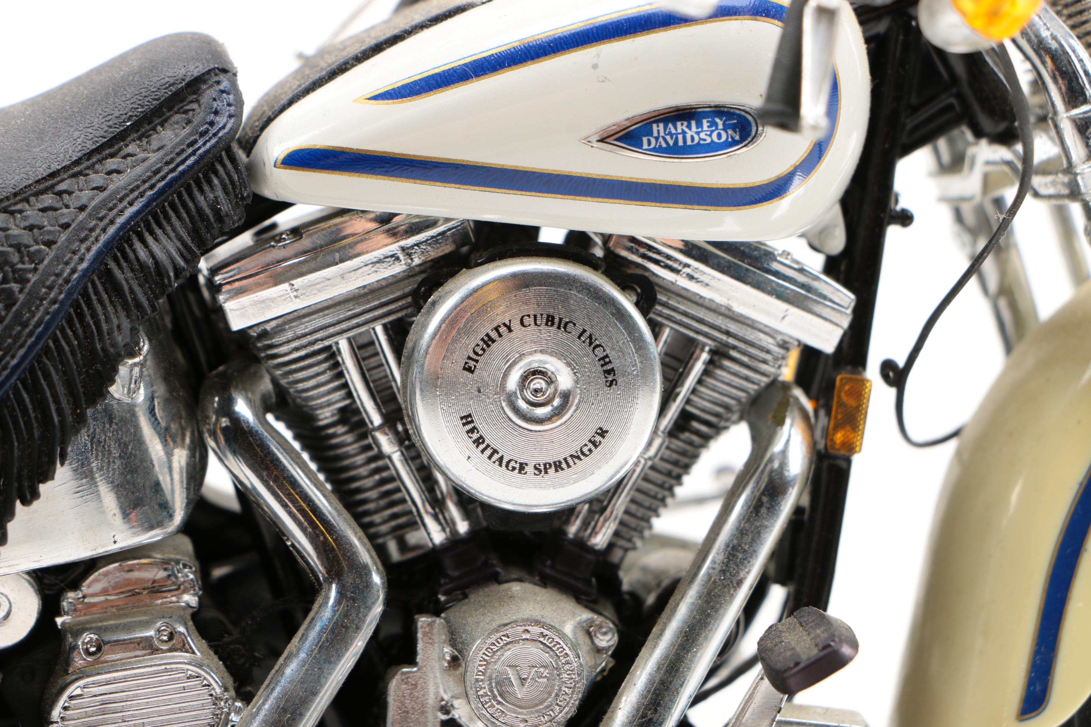 Maisto 1:10 Scale FLSTS Heritage Springer Harley-Davidson Motorcycle Model