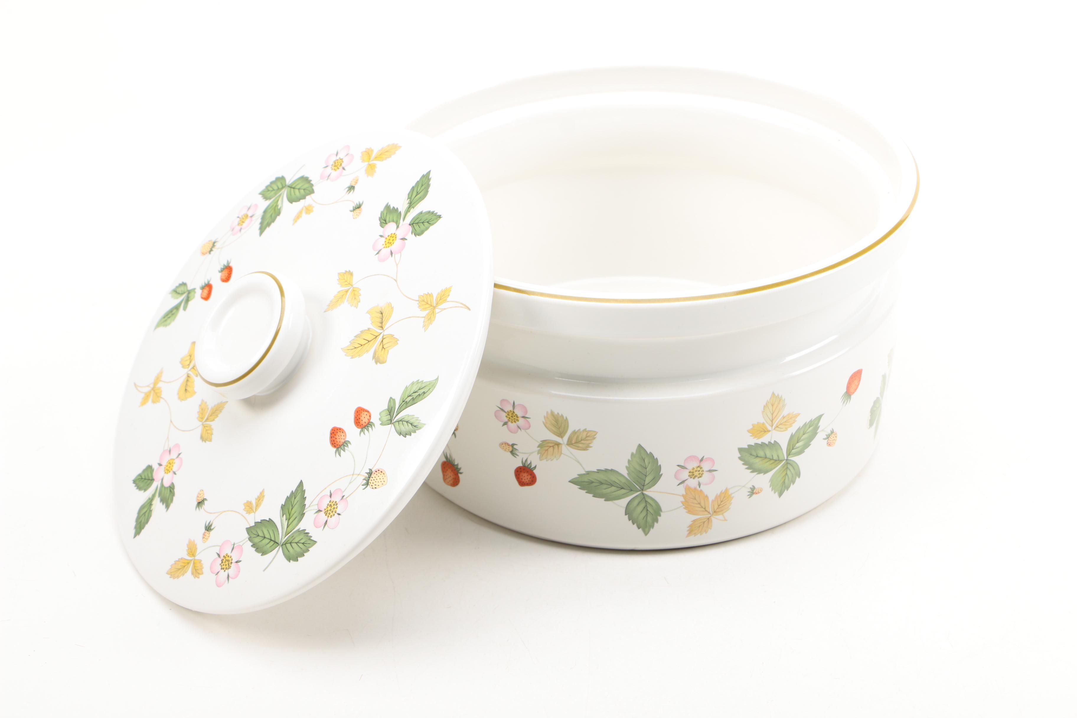 Wedgwood "Wild Strawberry" Casserole Dish