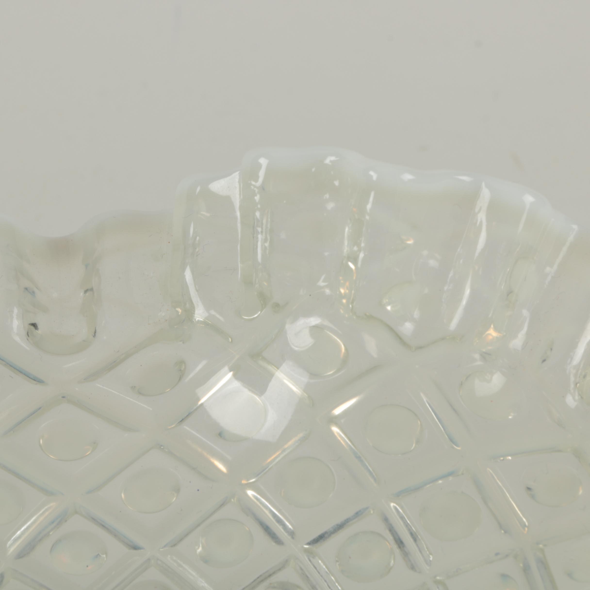 Fenton "Diamond Lace" Epergne Ruffled Bowl