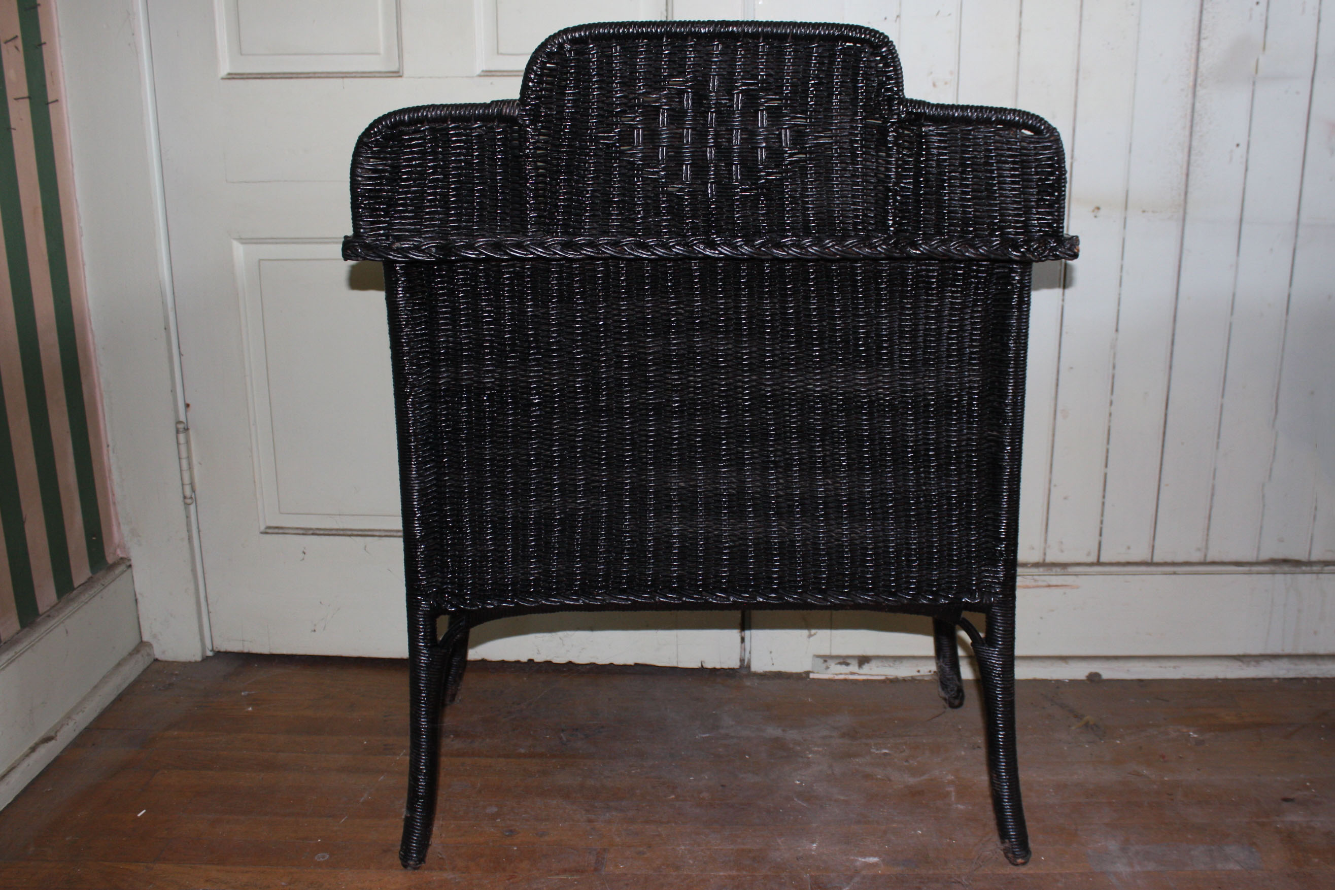 Black Wicker Desk and Chair