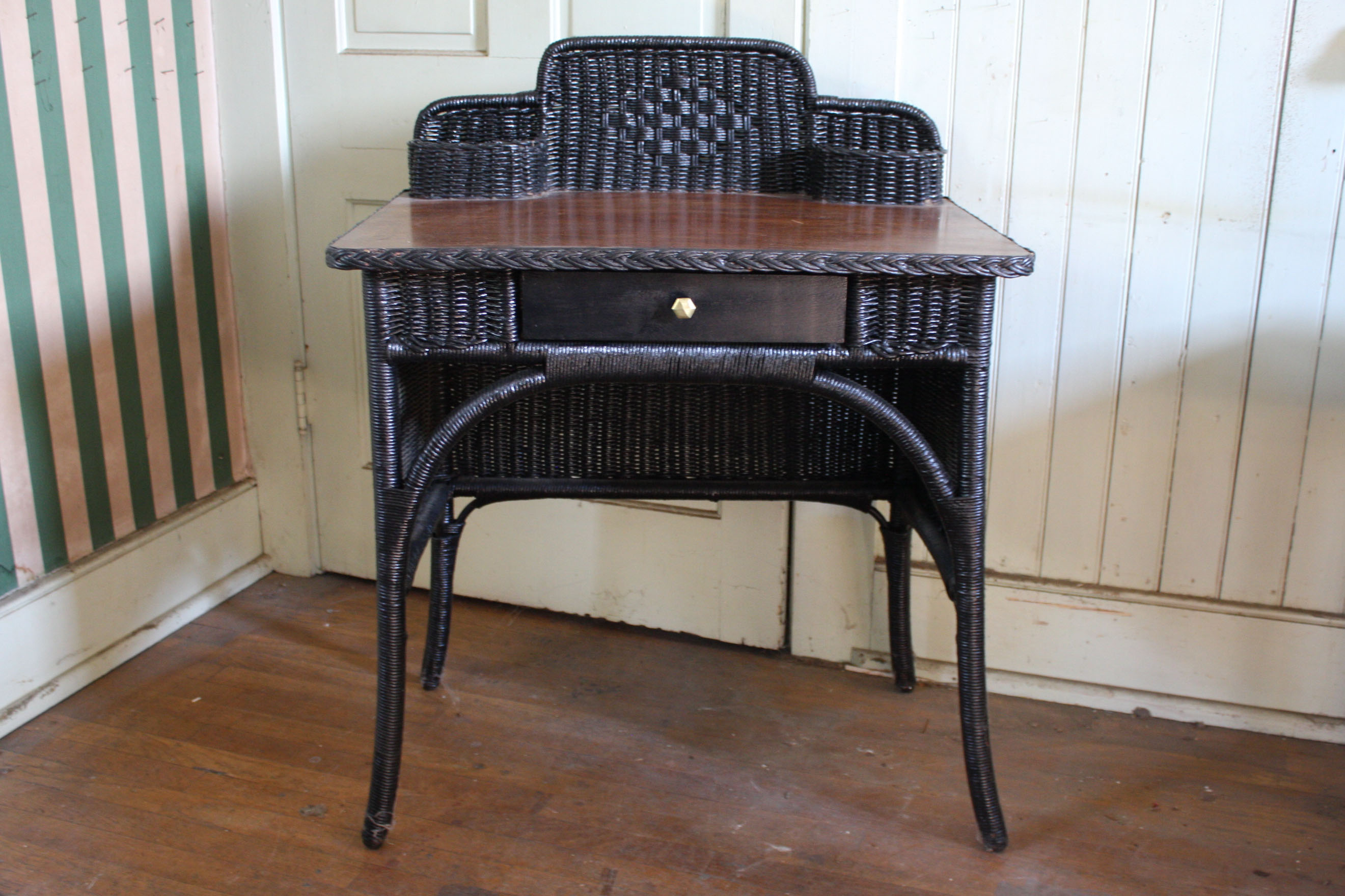 Black Wicker Desk and Chair