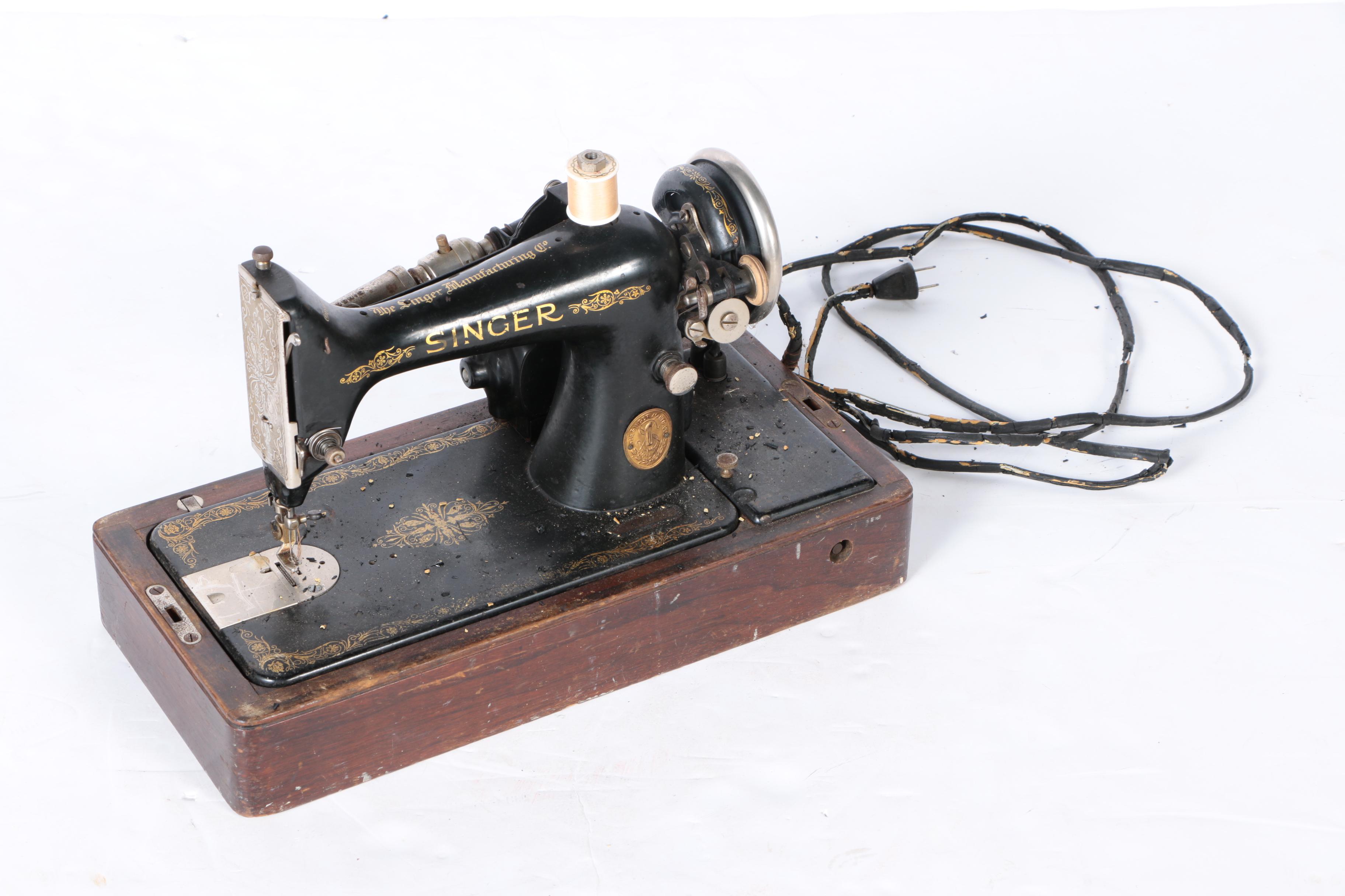 Singer Sewing Machine