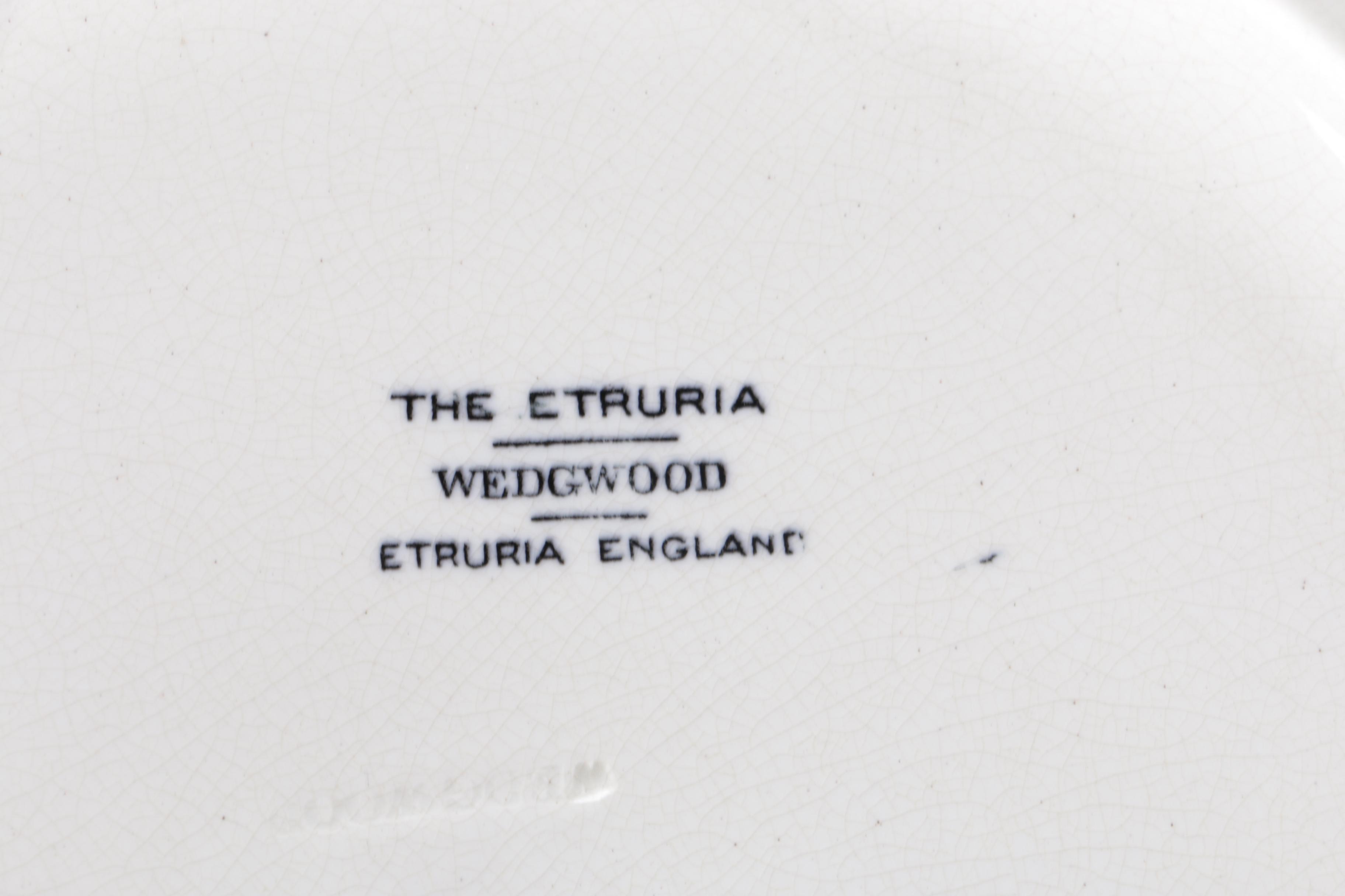 1910 Wedgwood "The Etruria" Dinner Plate