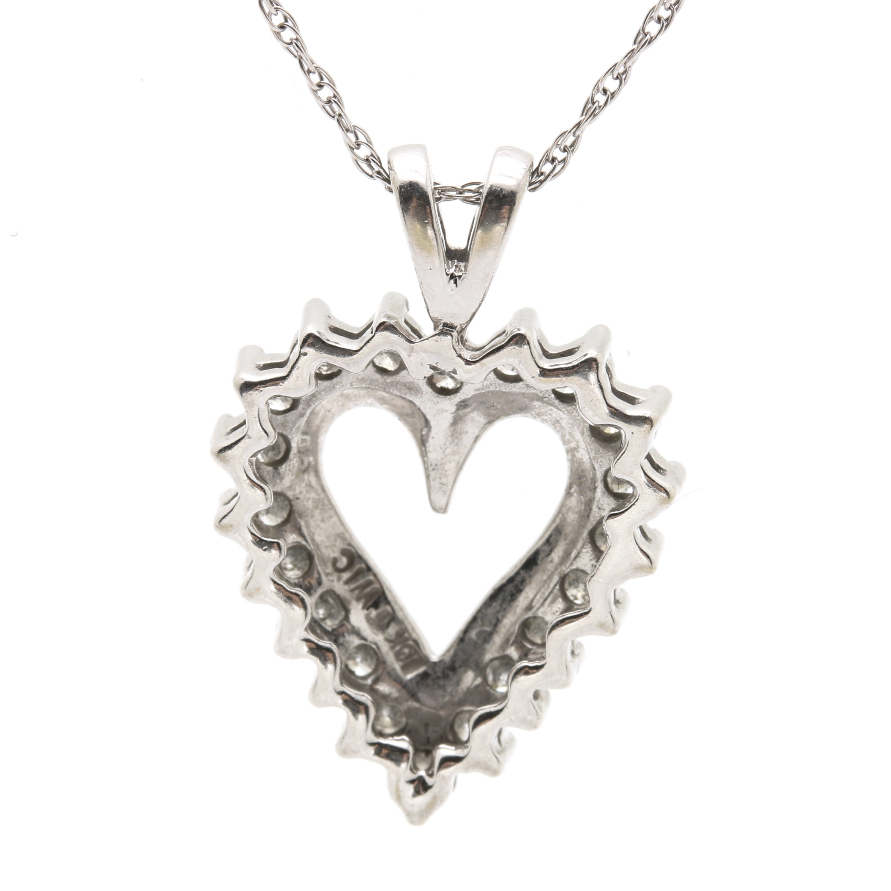 10K White Gold Diamond Heart Pendant Necklace