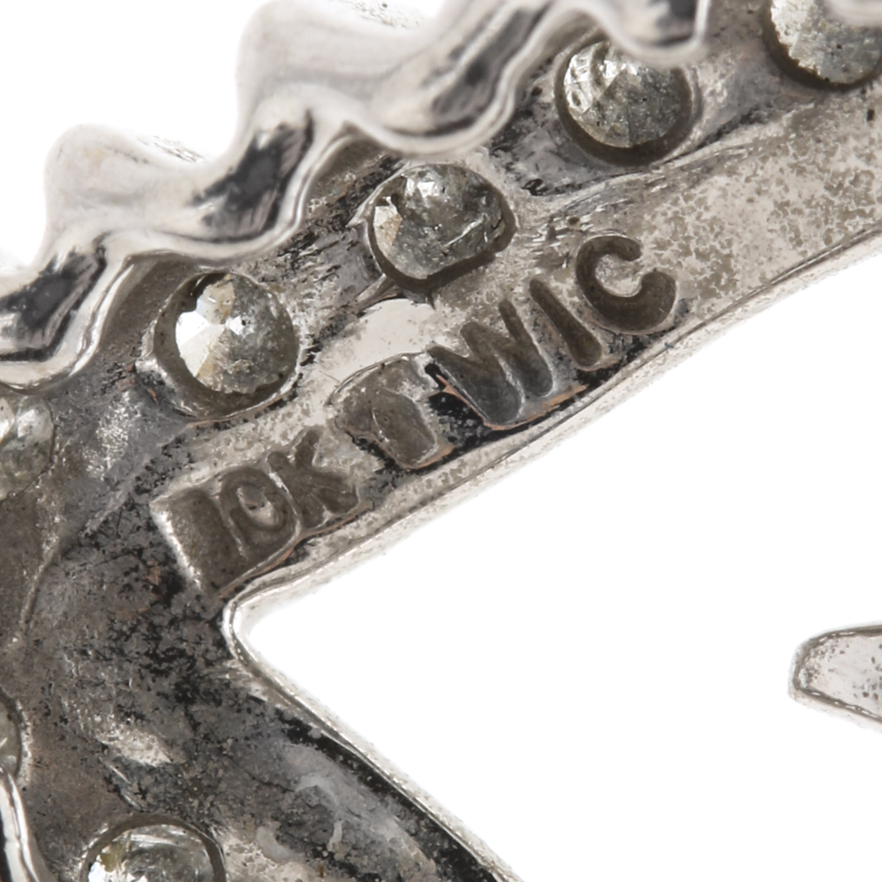 10K White Gold Diamond Heart Pendant Necklace