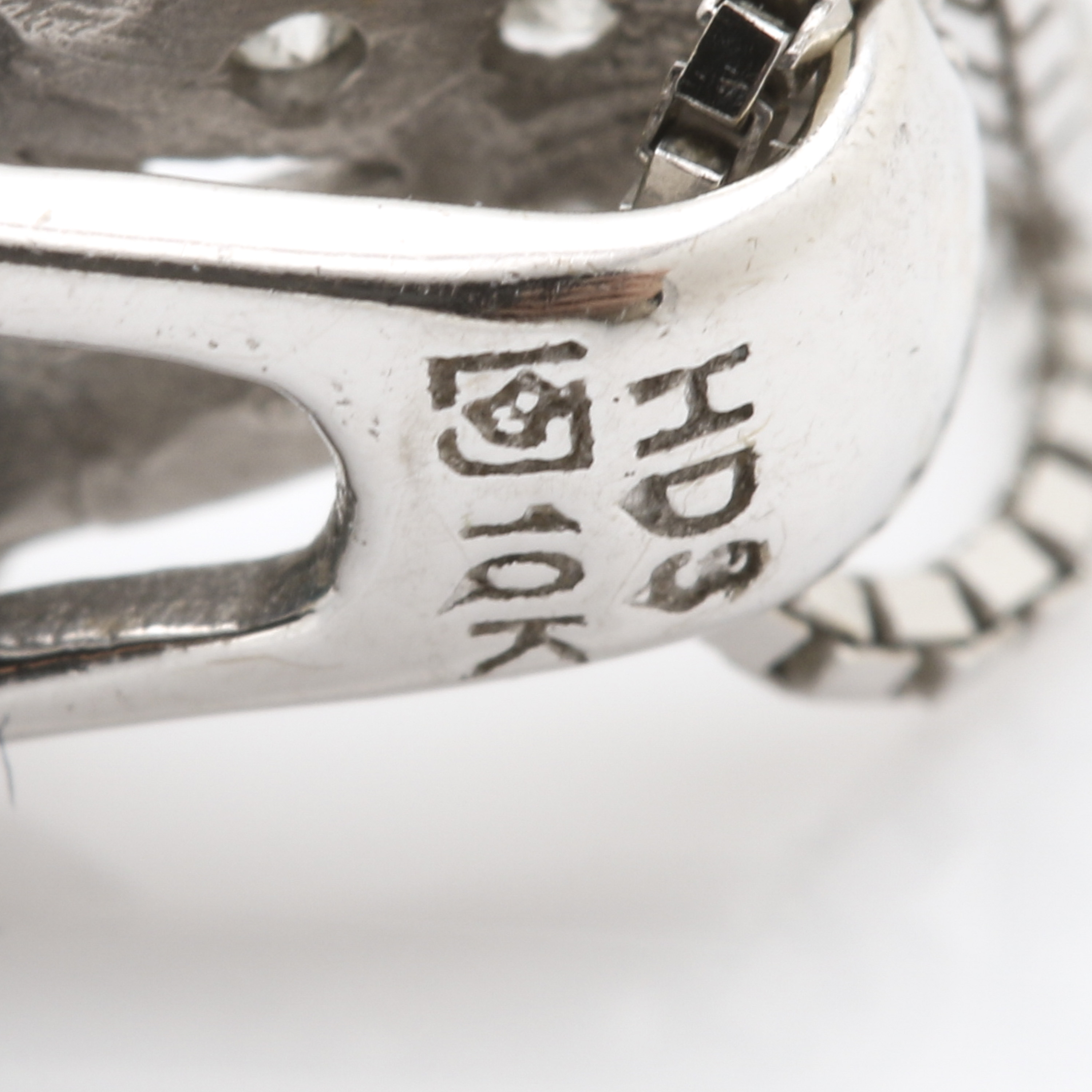 10K White Gold Blue Topaz Pendant Necklace