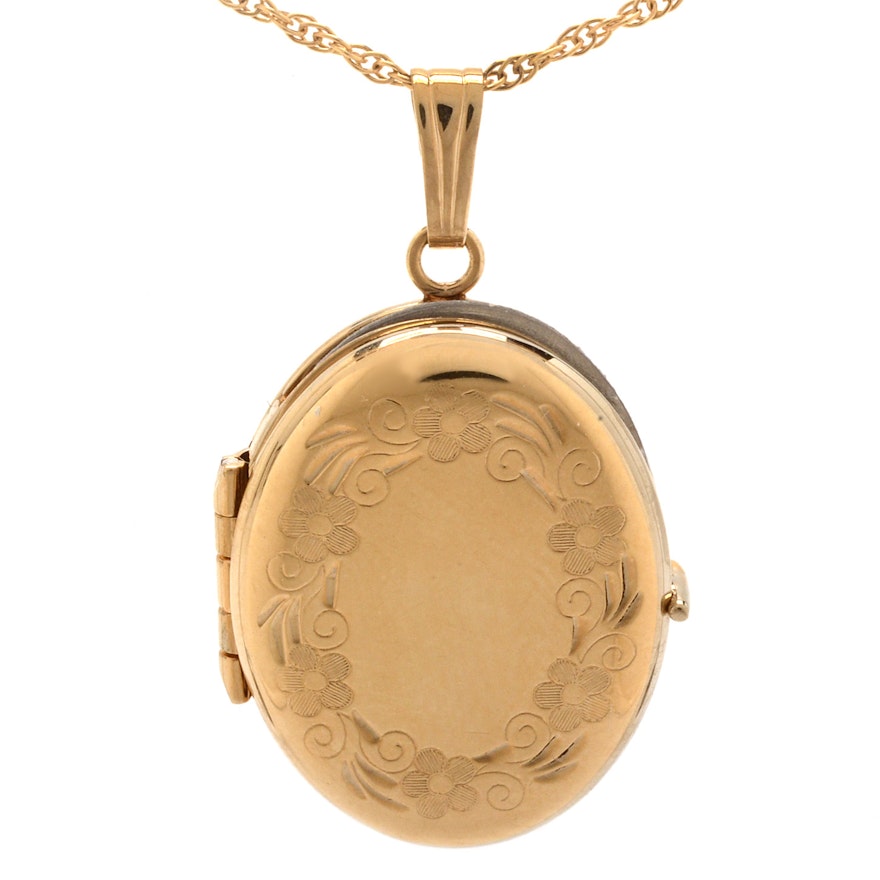 14K Yellow Gold Four-Picture Oval Locket Pendant Necklace
