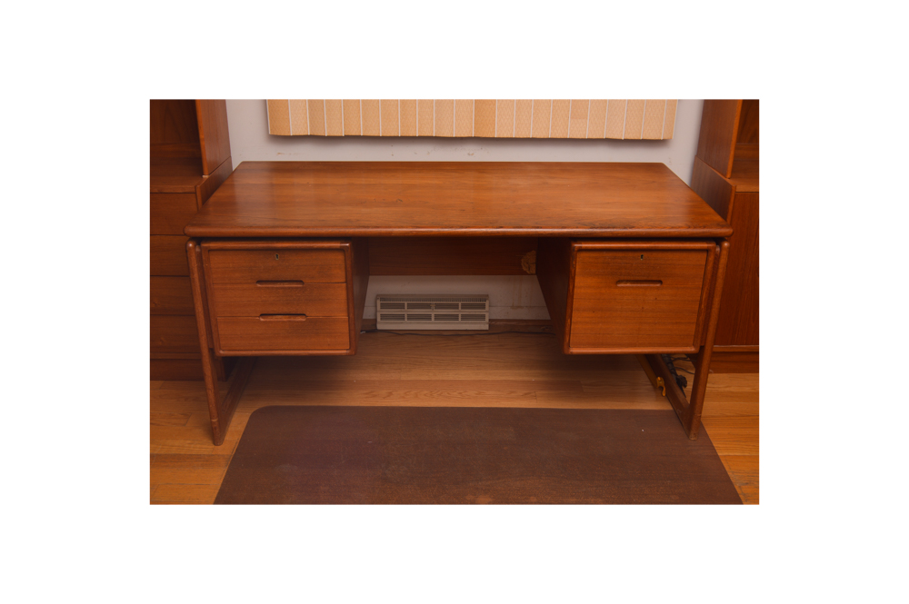 Vintage Danish Modern Desk by Dyrlund