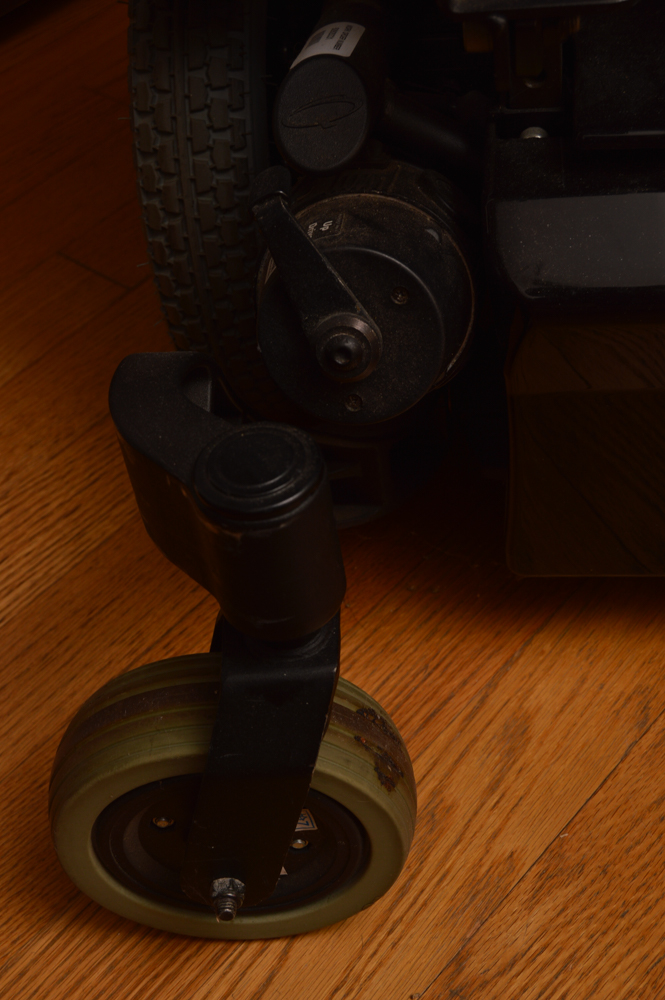 Jay Ion Pulse 6 Motorized Wheelchair