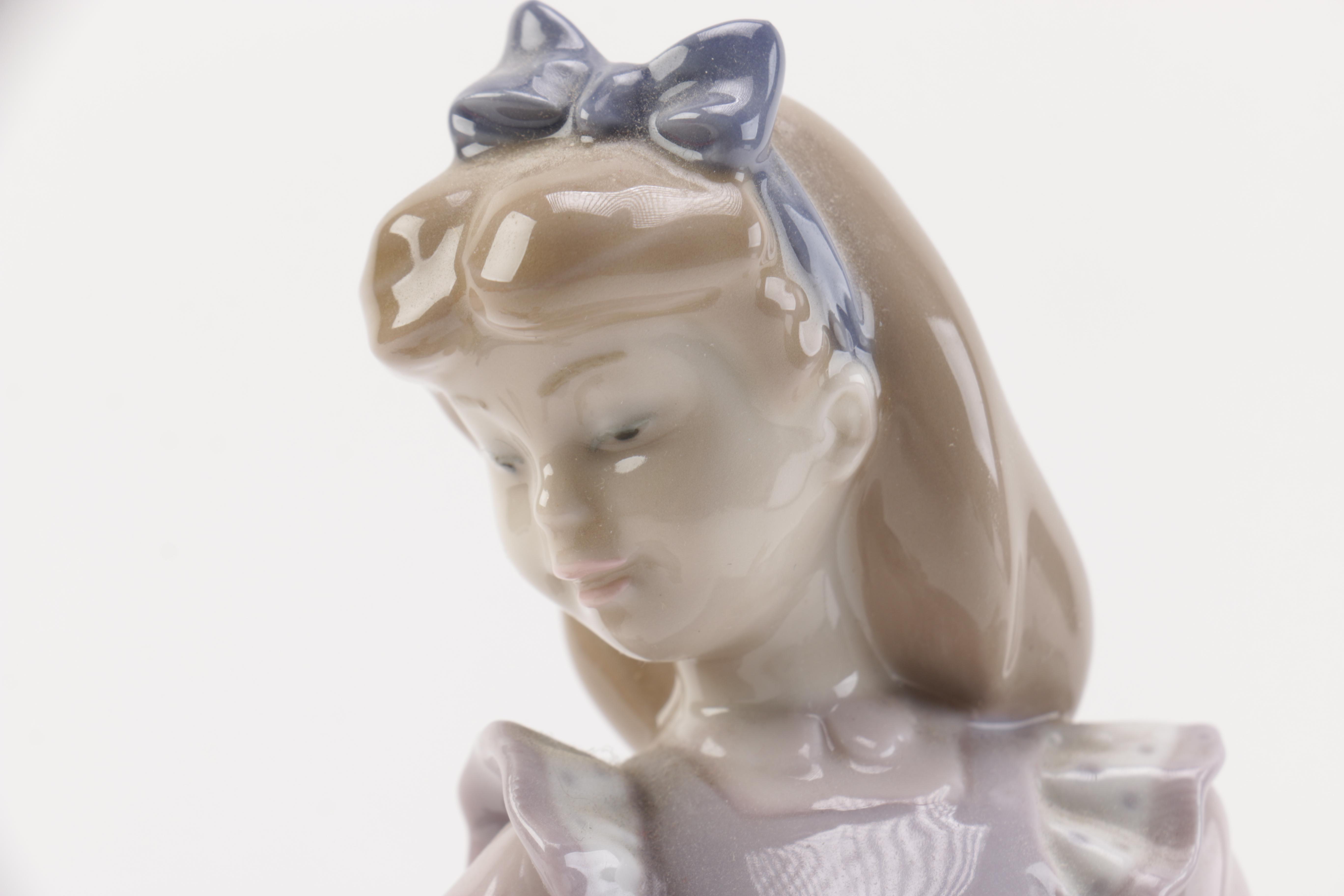 Lladró "Alice in Wonderland" Figurine