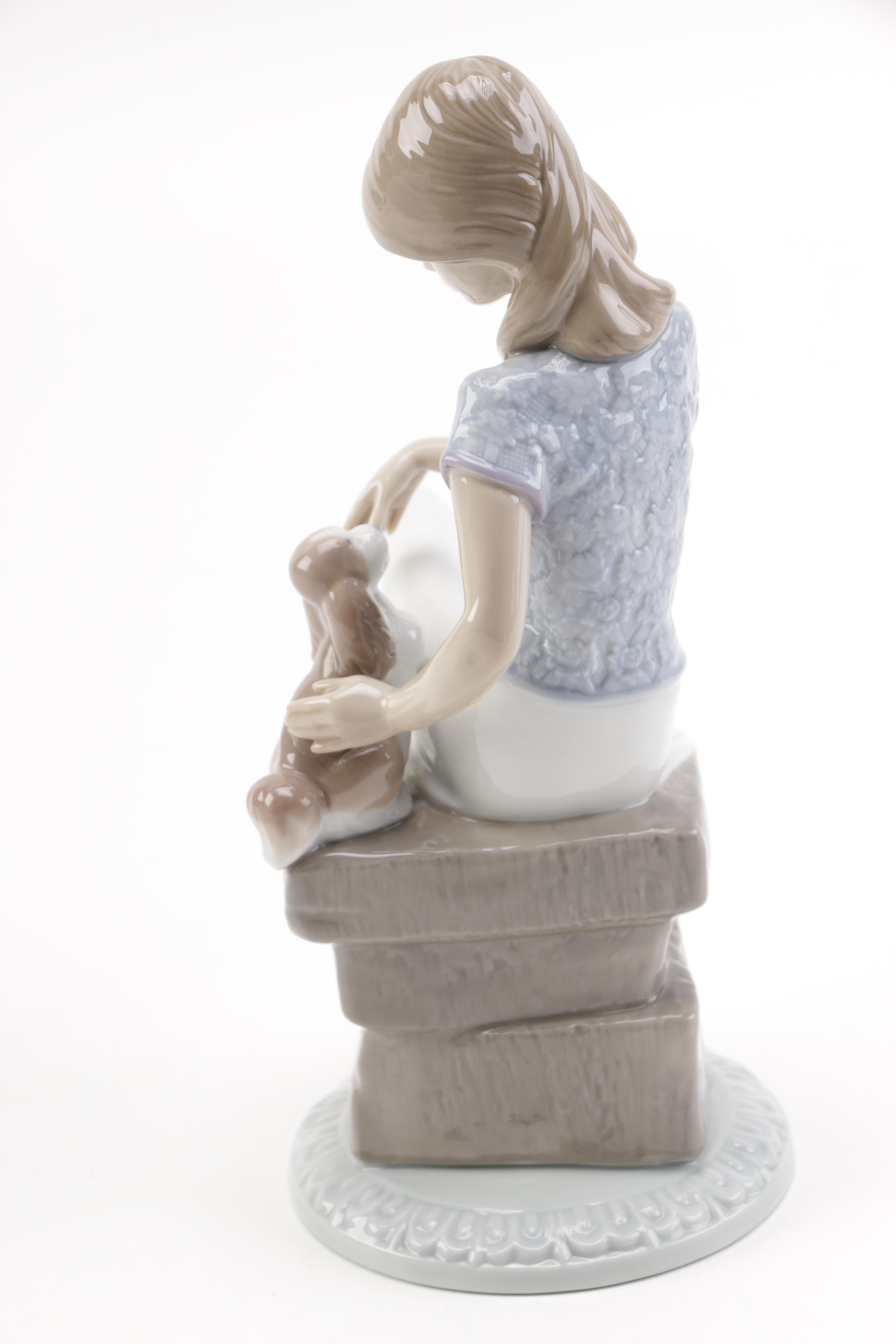 Lladró "Picture Perfect" Porcelain Figurine