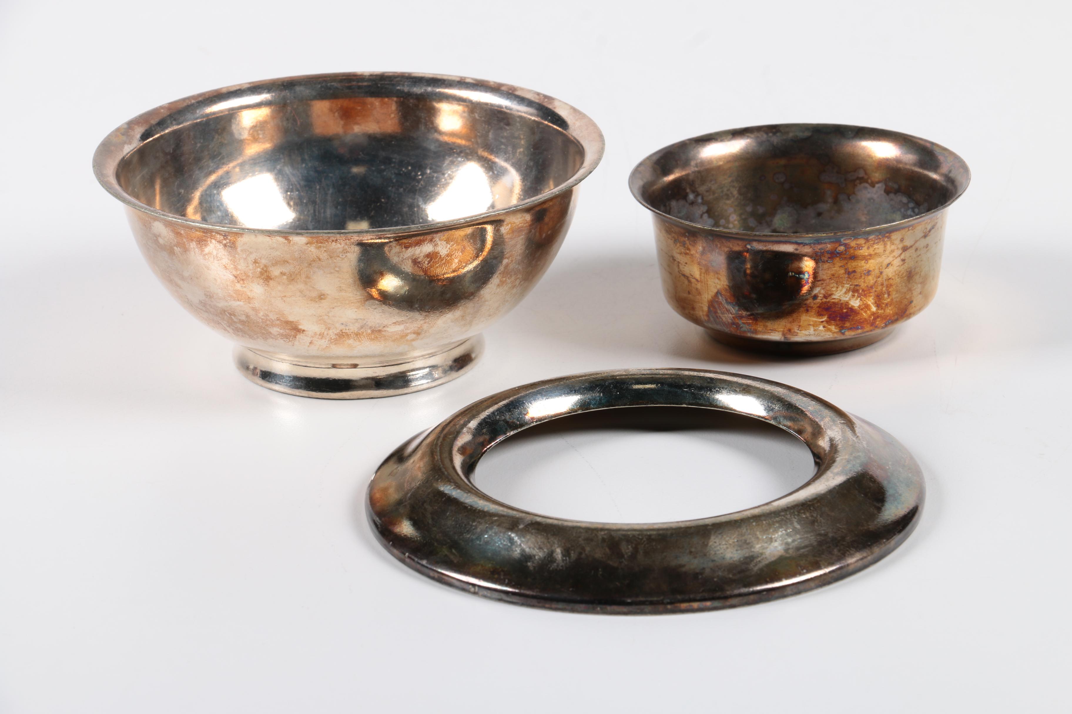 Collection of Silver Plate Serveware Featuring Wm. Rogers