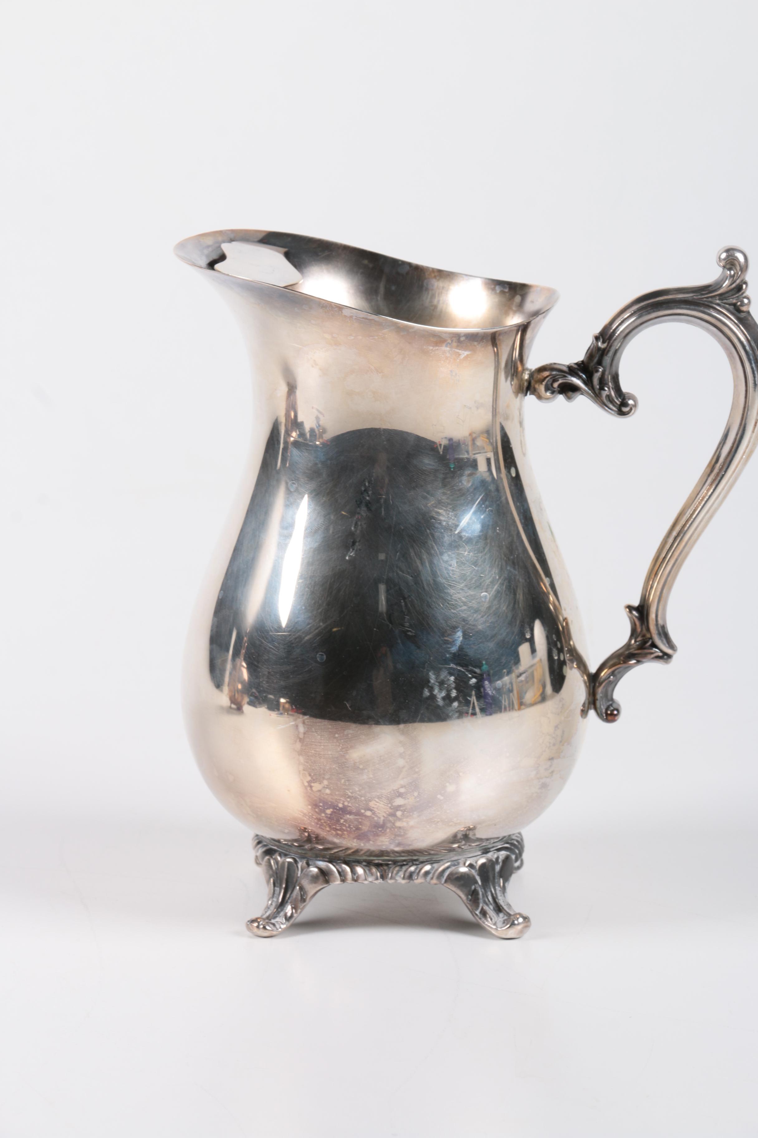 Collection of Silver Plate Serveware Featuring Wm. Rogers