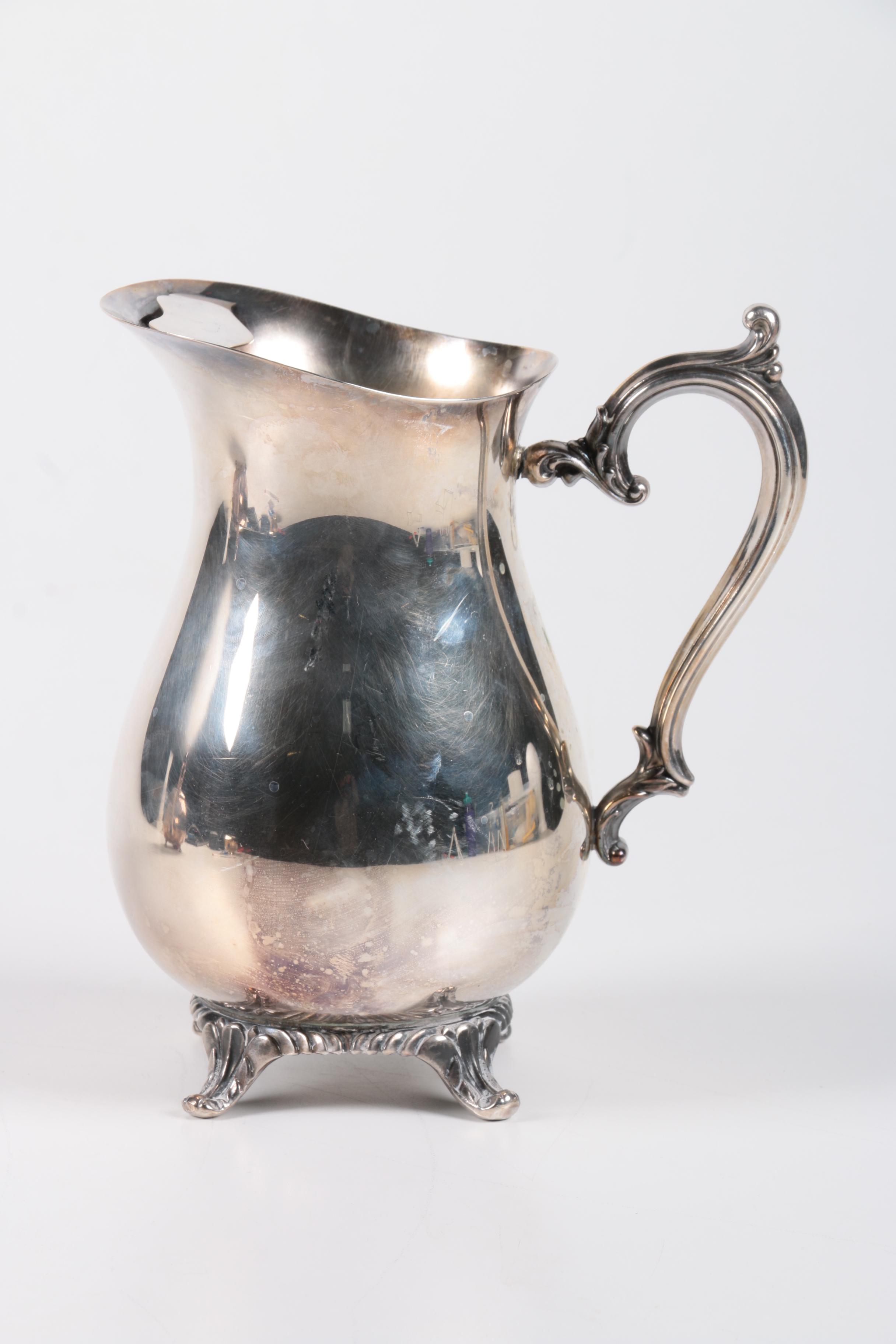 Collection of Silver Plate Serveware Featuring Wm. Rogers