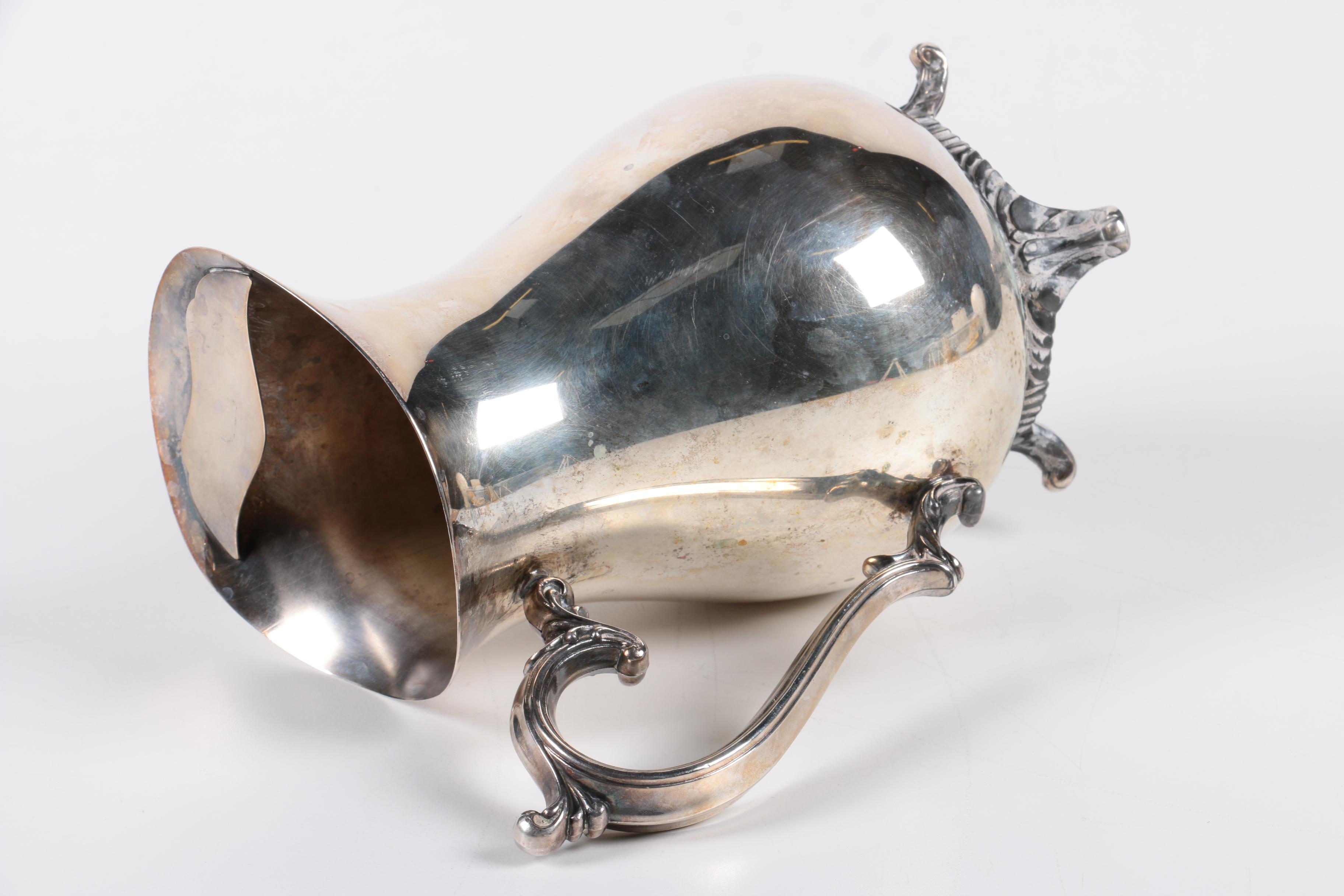 Collection of Silver Plate Serveware Featuring Wm. Rogers