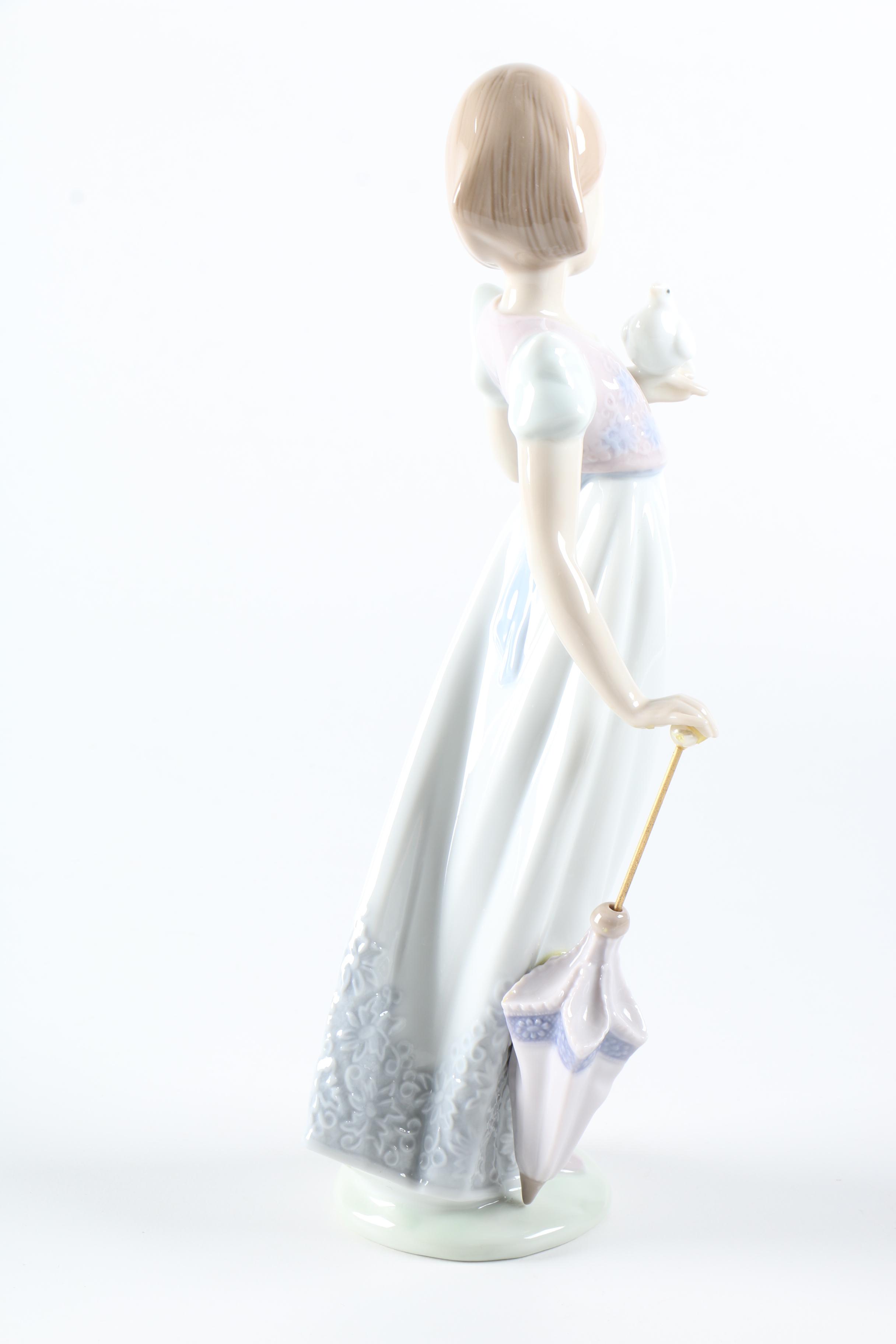 Lladro "Summer Stroll" #7611