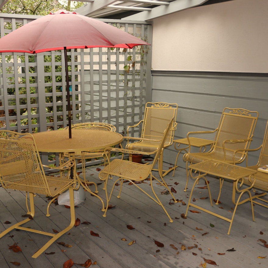 Vintage Metal Patio Furniture Set