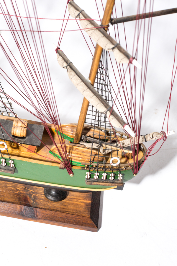 Wooden Clipper Ship Model "Flying Cloud"