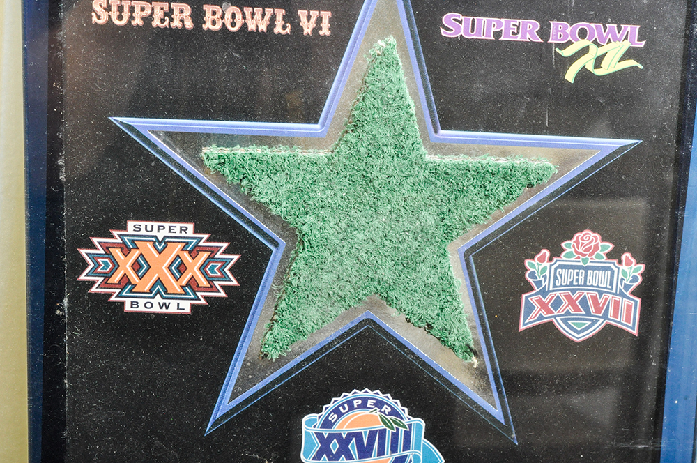 Pair of Dallas Cowboy Texas Stadium Seats with Framed Relics