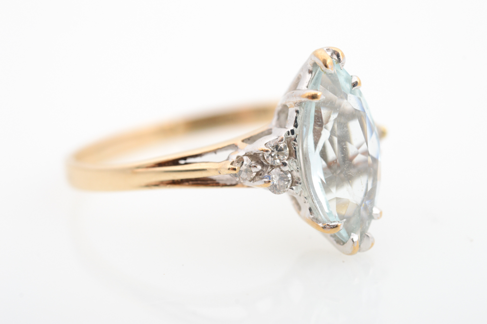 10K Yellow Gold Aquamarine and Diamond Ring
