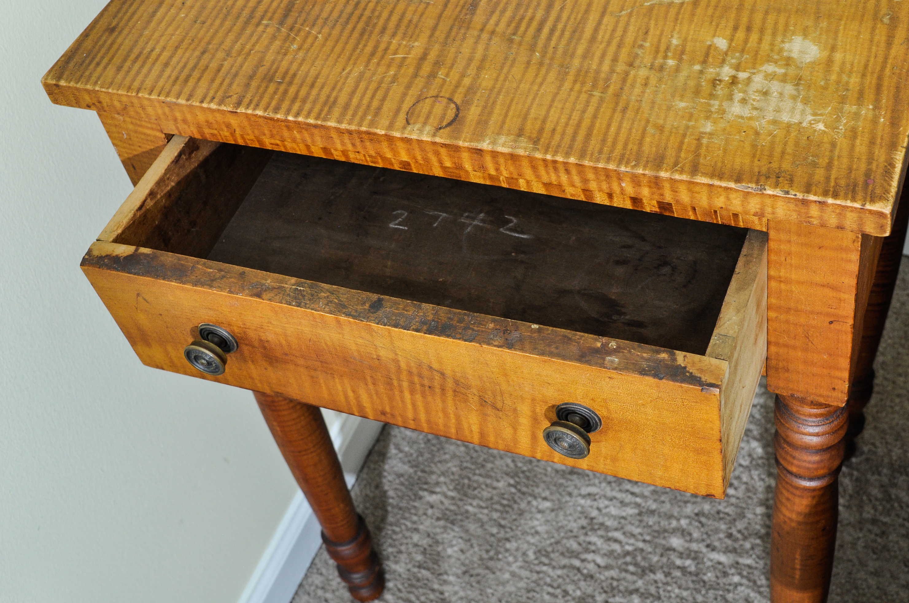 Late Federal Curly Maple One-Drawer Stand