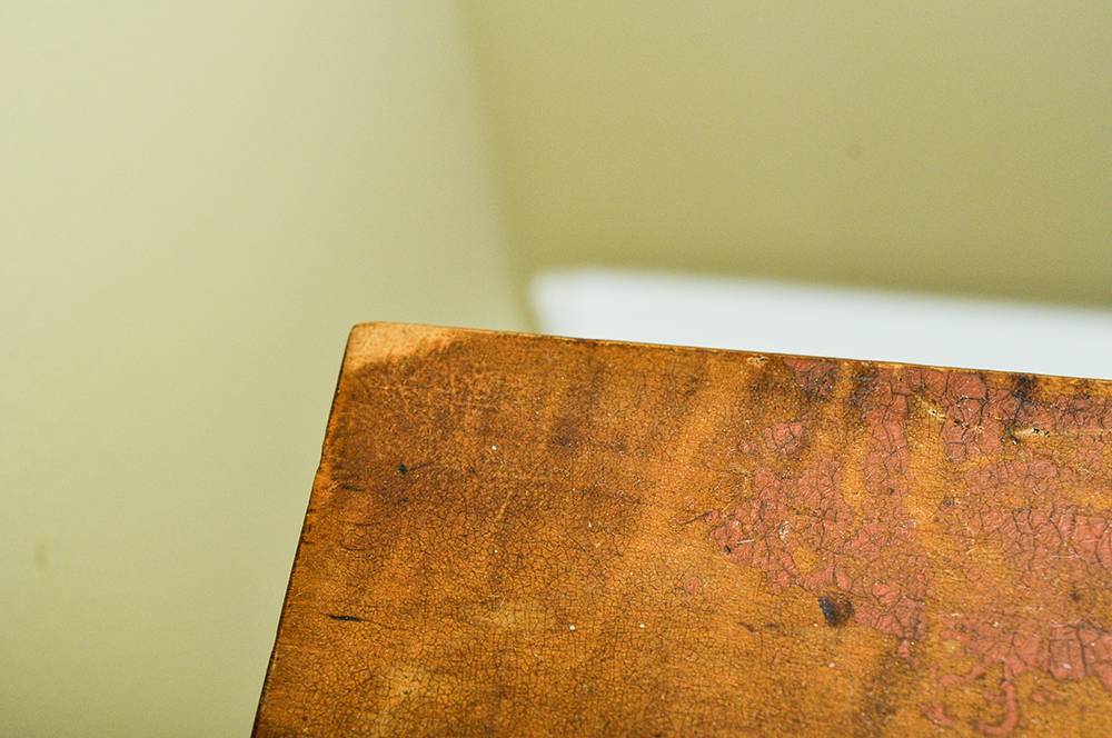 Late Federal Curly Maple One-Drawer Stand