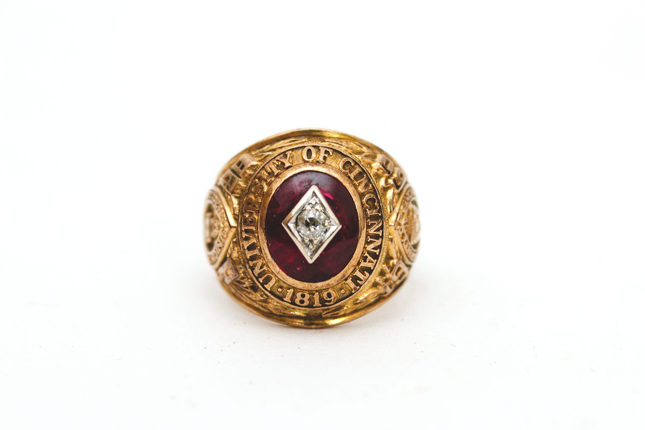 1960 University of Cincinnati Class Ring