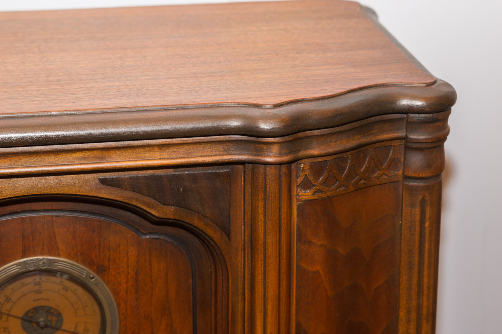 1933 Model 240 RCA Radio Cabinet