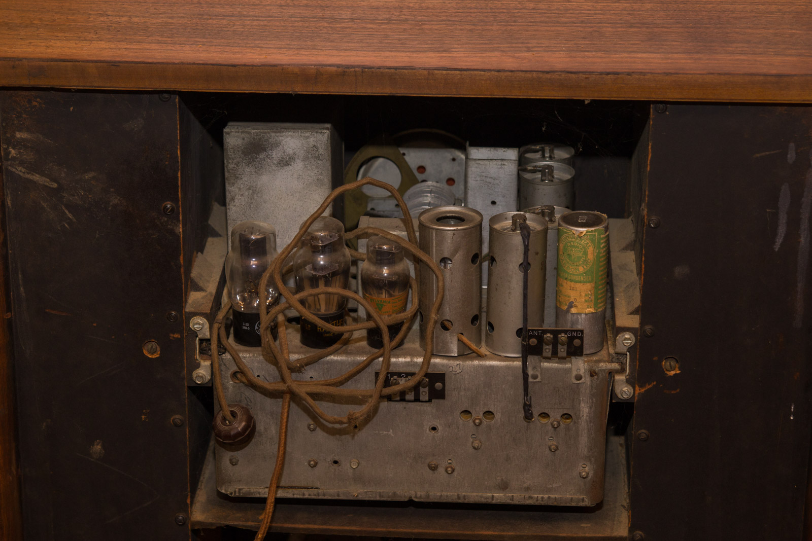 1933 Model 240 RCA Radio Cabinet