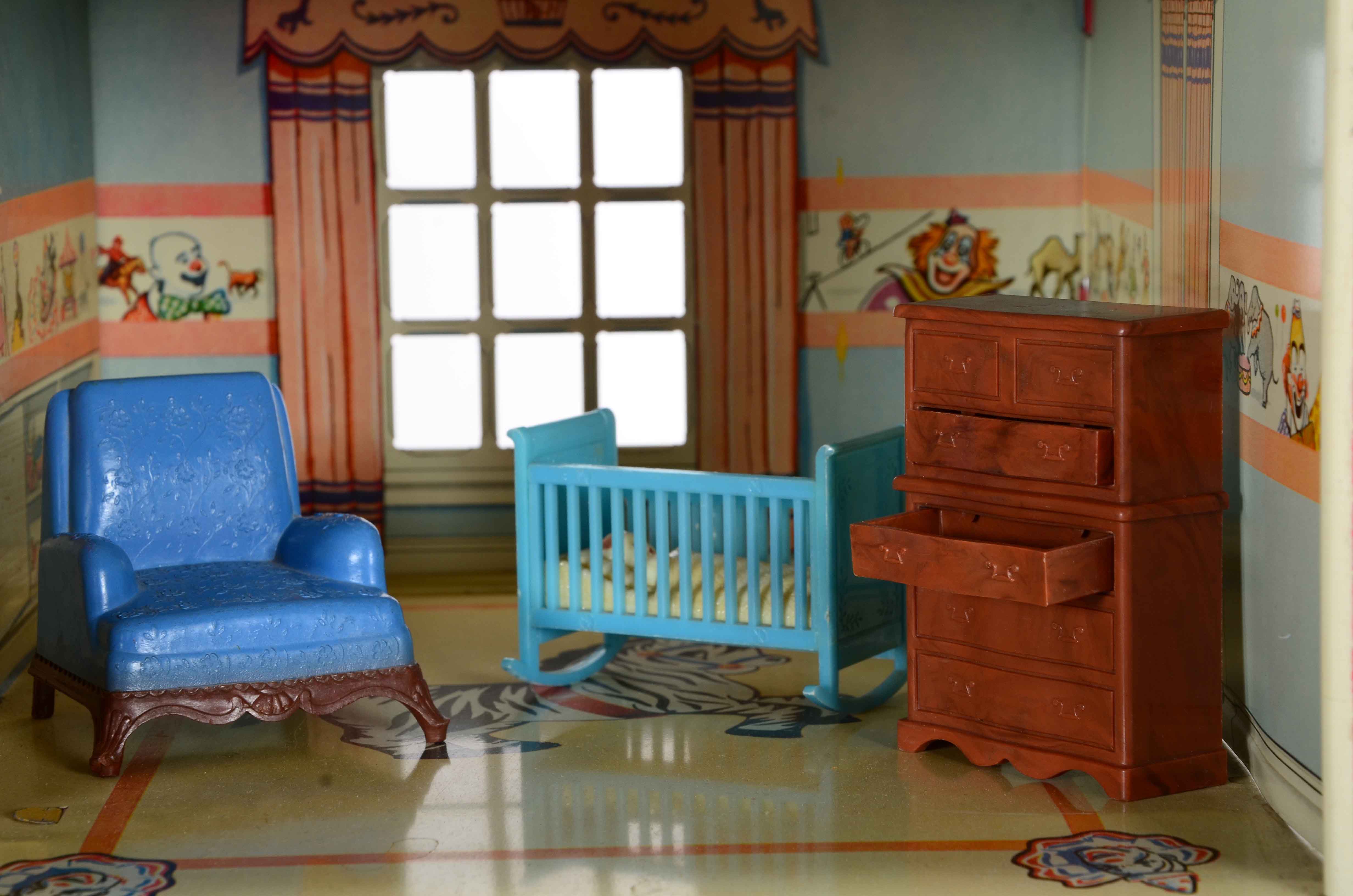 Marx Tin Litho Dollhouse with Furnishings