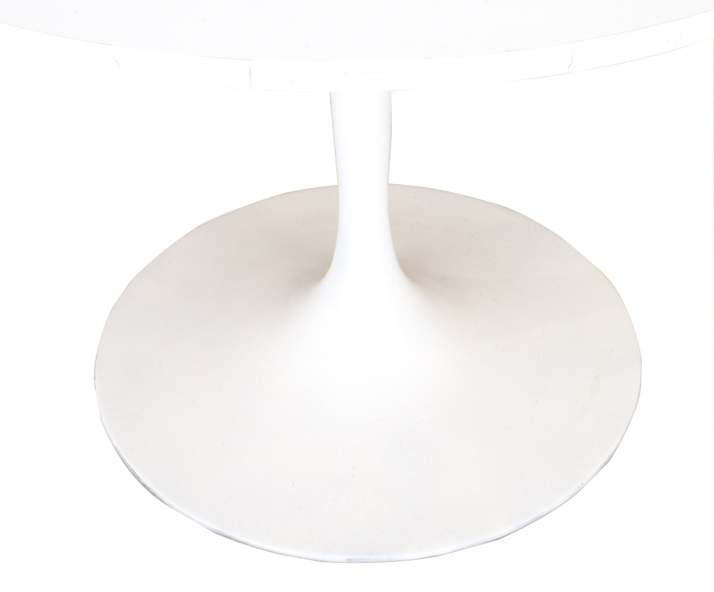 Vintage Mid Century Modern Tulip Dining Table In the Style of Knoll