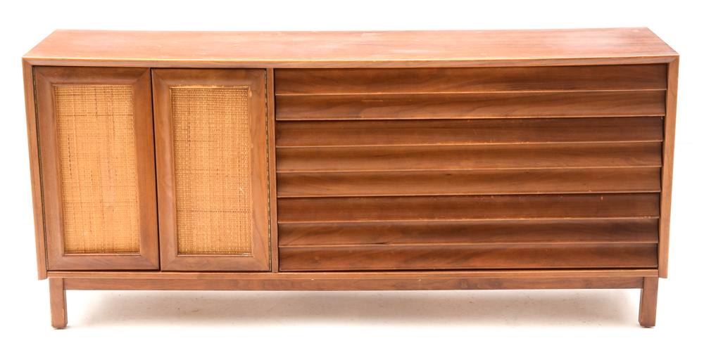 Mid Century Modern Credenza by American of Martinsville